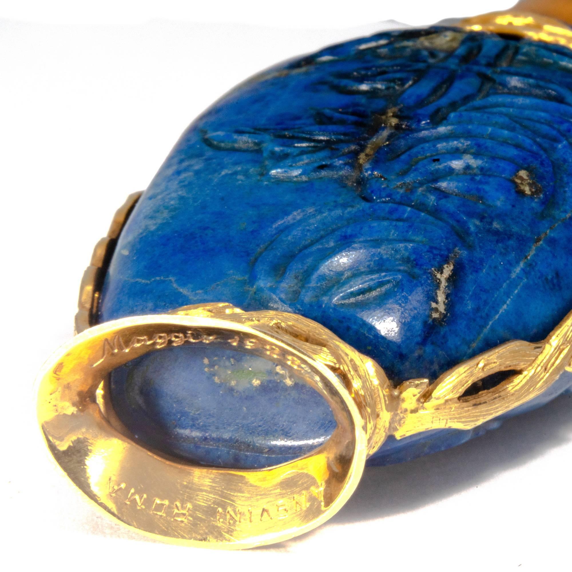 Antique Carved Lapis Lazuli 18K Gold and Wood Snuff Bottle For Sale 3