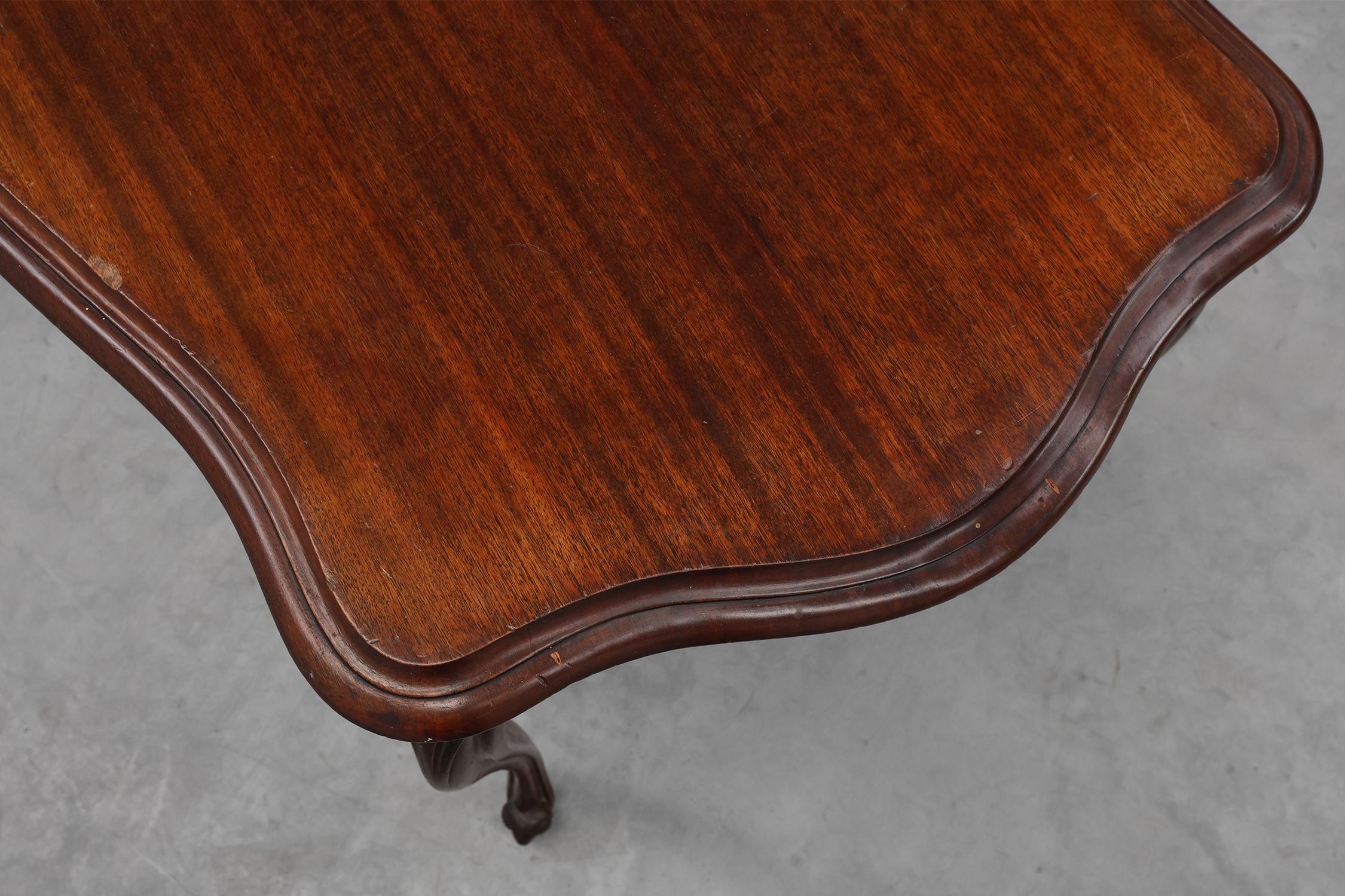 Table d'appoint ancienne sculptée de style LOUIS XV, France ca. 1900 en vente 3