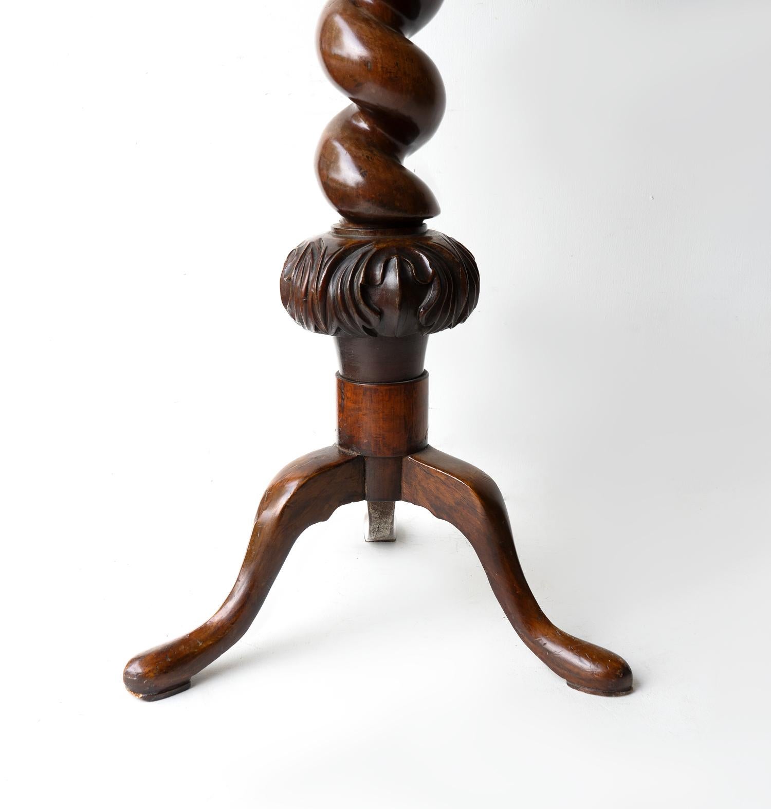 Antique Carved Mahogany Barley Twist Column Torchere, 19th Century Plant Stand For Sale 4