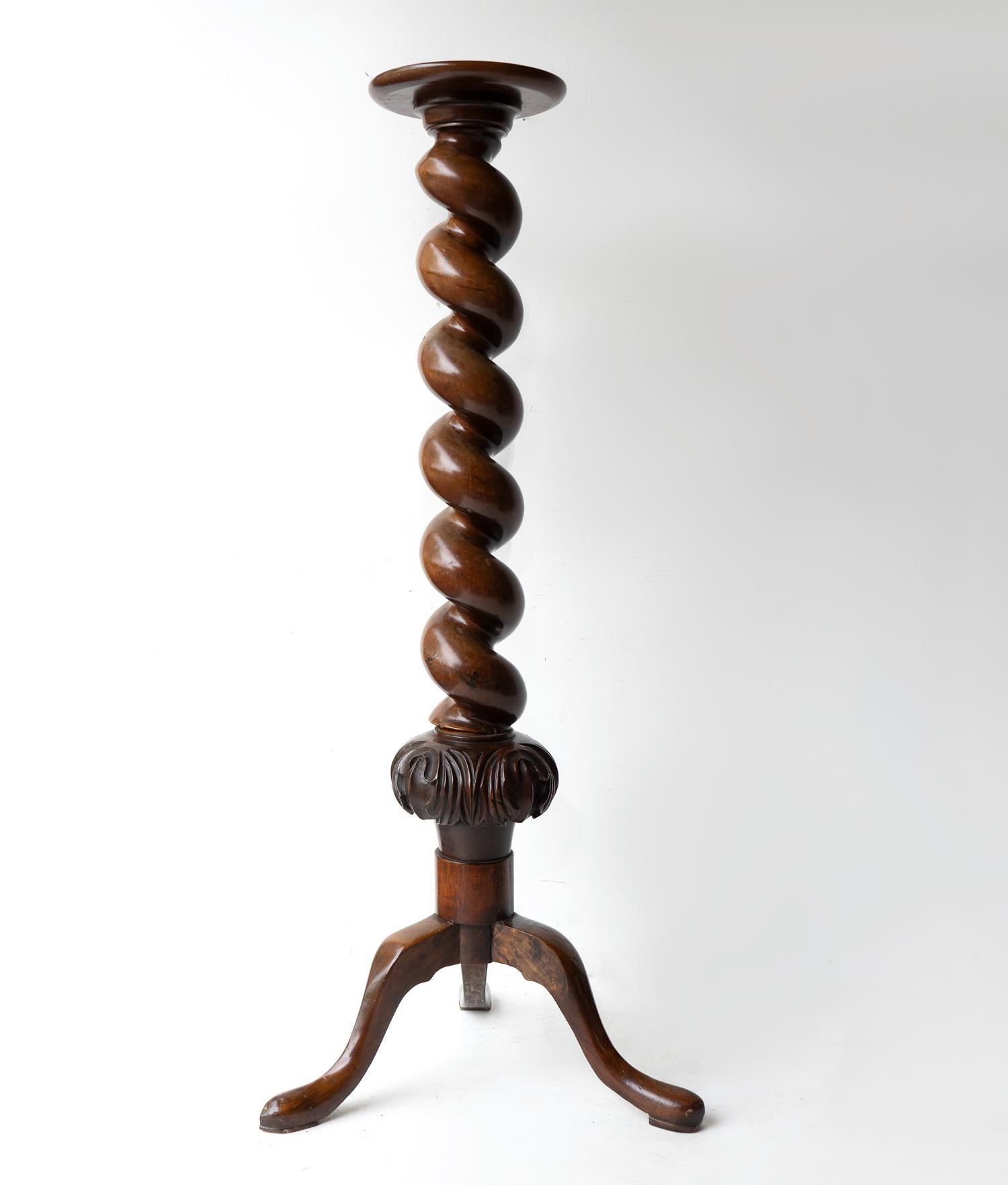 Antique Carved Mahogany Barley Twist Column Torchere, 19th Century Plant Stand For Sale 5