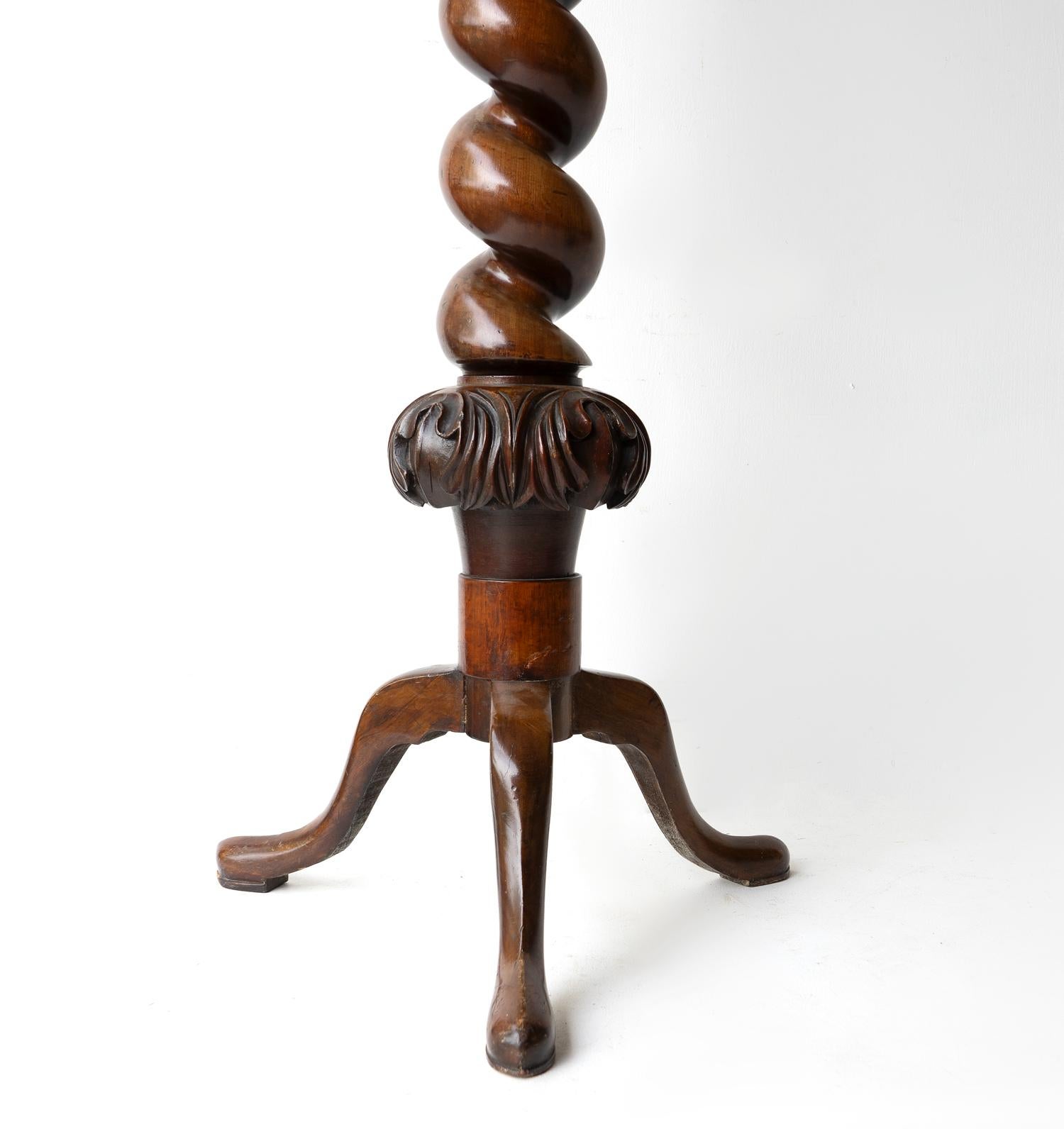 Antique Carved Mahogany Barley Twist Column Torchere, 19th Century Plant Stand For Sale 9