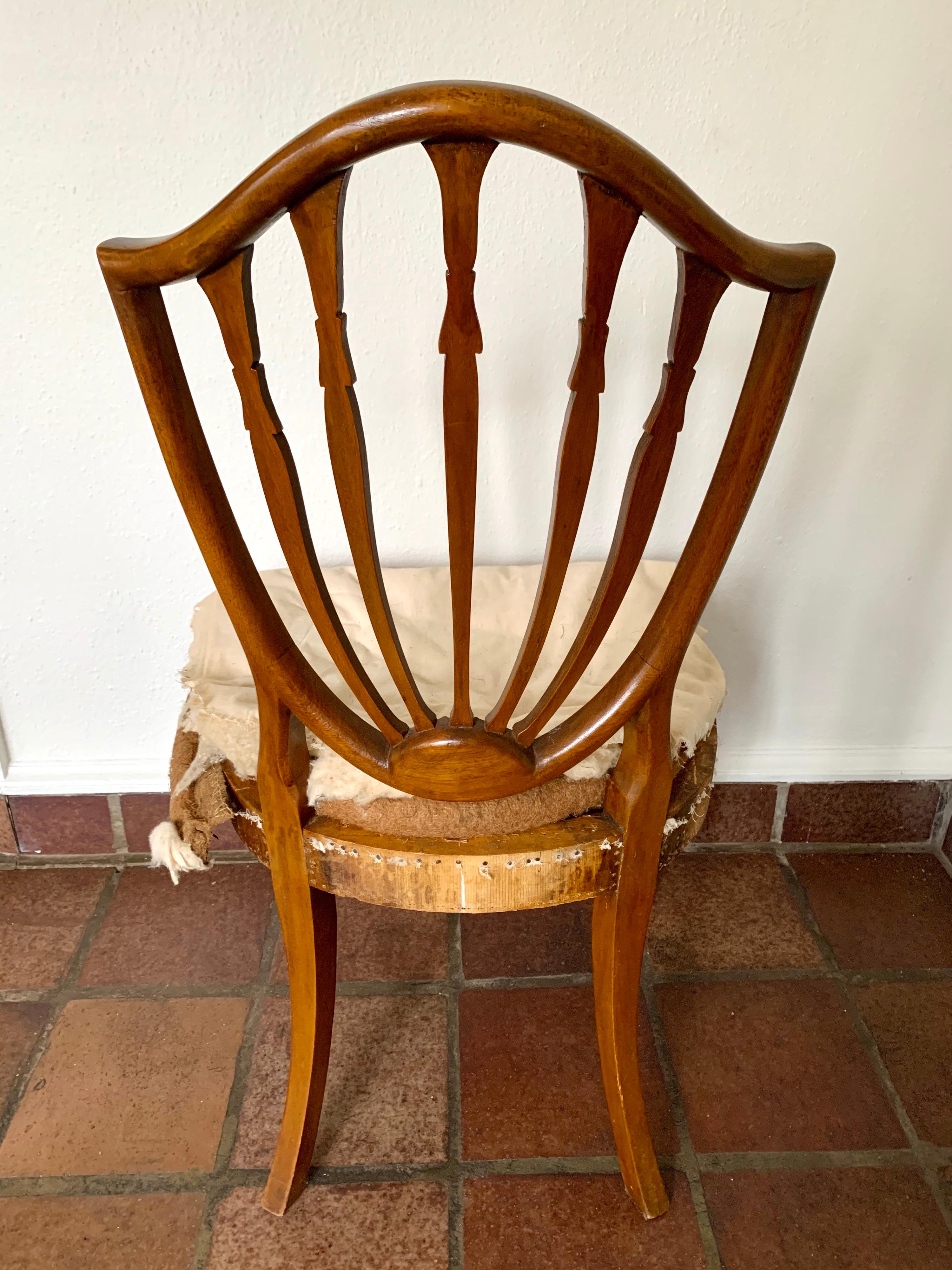 Antique Carved Mahogany Hepplewhite Wheat Shield Back Dining Chairs, circa 1840s 2