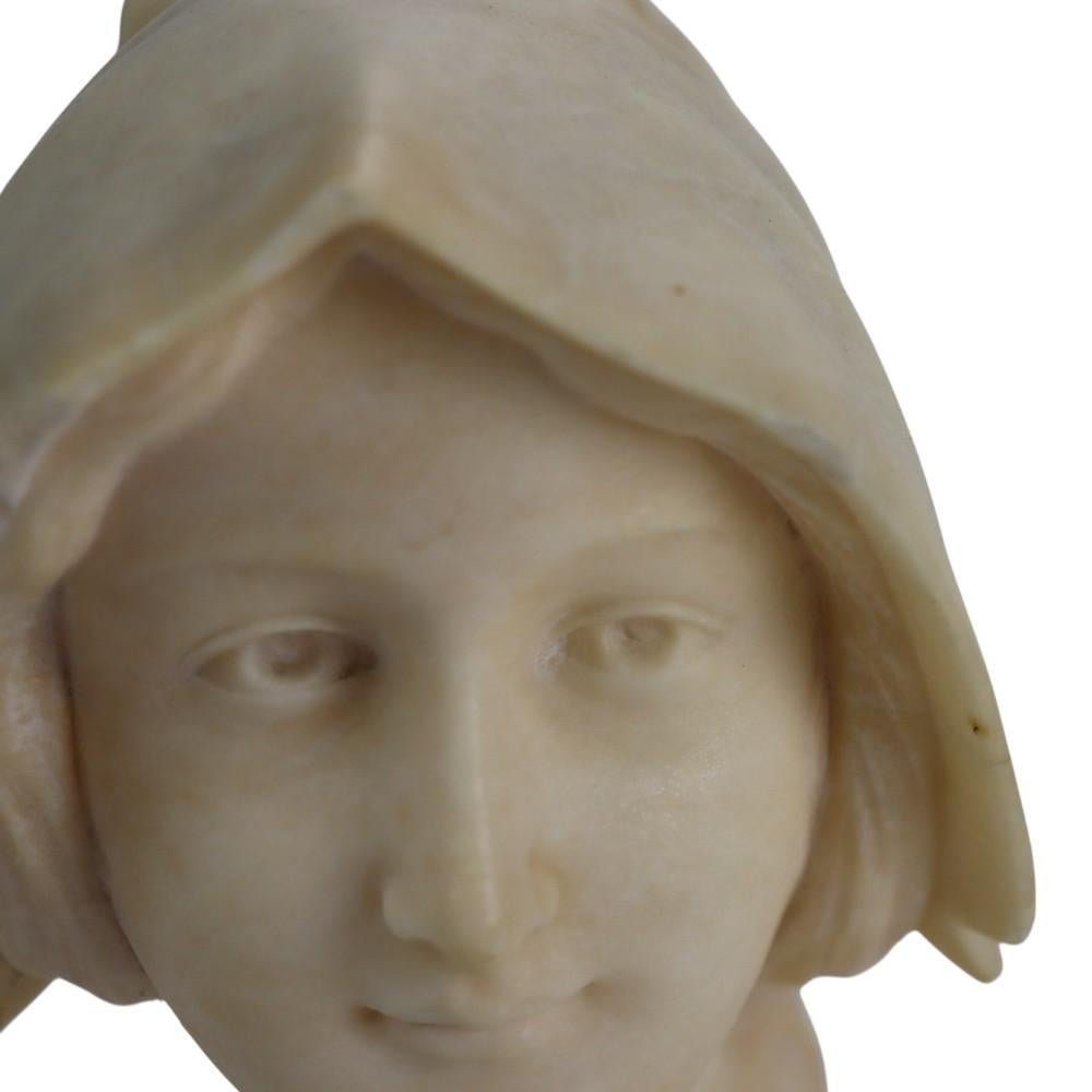 Antico busto in marmo scolpito di Giovanna d'Arco del XIX secolo In condizioni buone in vendita a Big Flats, NY