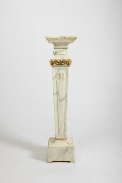 Antiker geschnitzter Marmor Louis XVI Colon oder Sockel