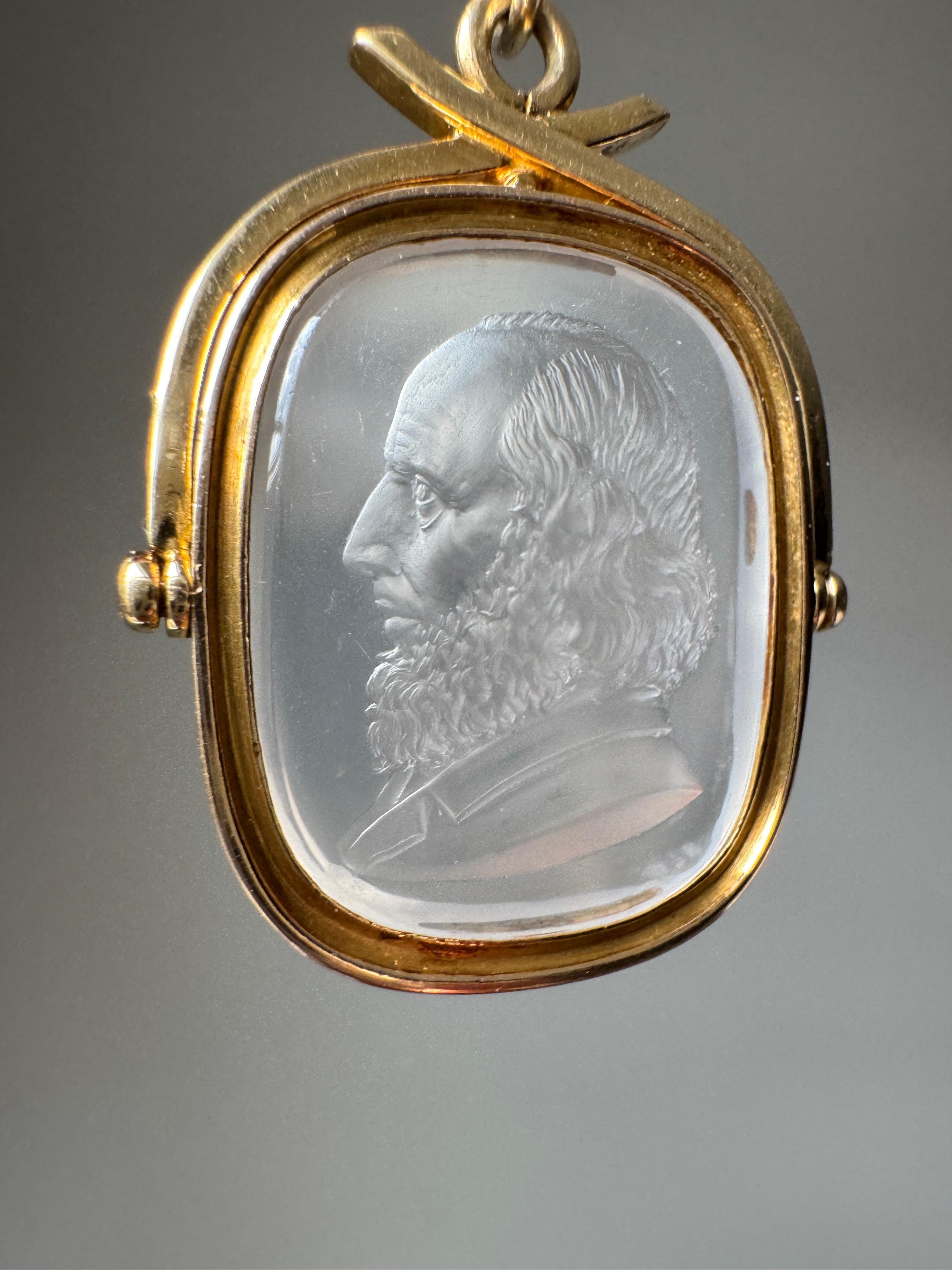 da uomo o donna Antico ciondolo a forma di ciondolo con pietra di luna intagliata di Shakespeare in vendita
