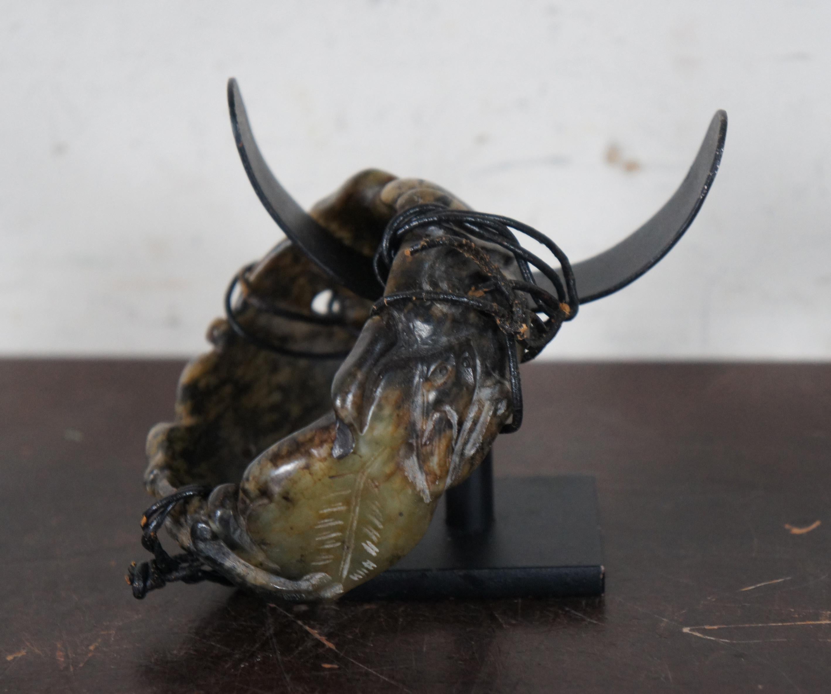Antique Carved Nephrite Hetian Jade Stone Bangle Bracelet & Display Stand In Good Condition In Dayton, OH
