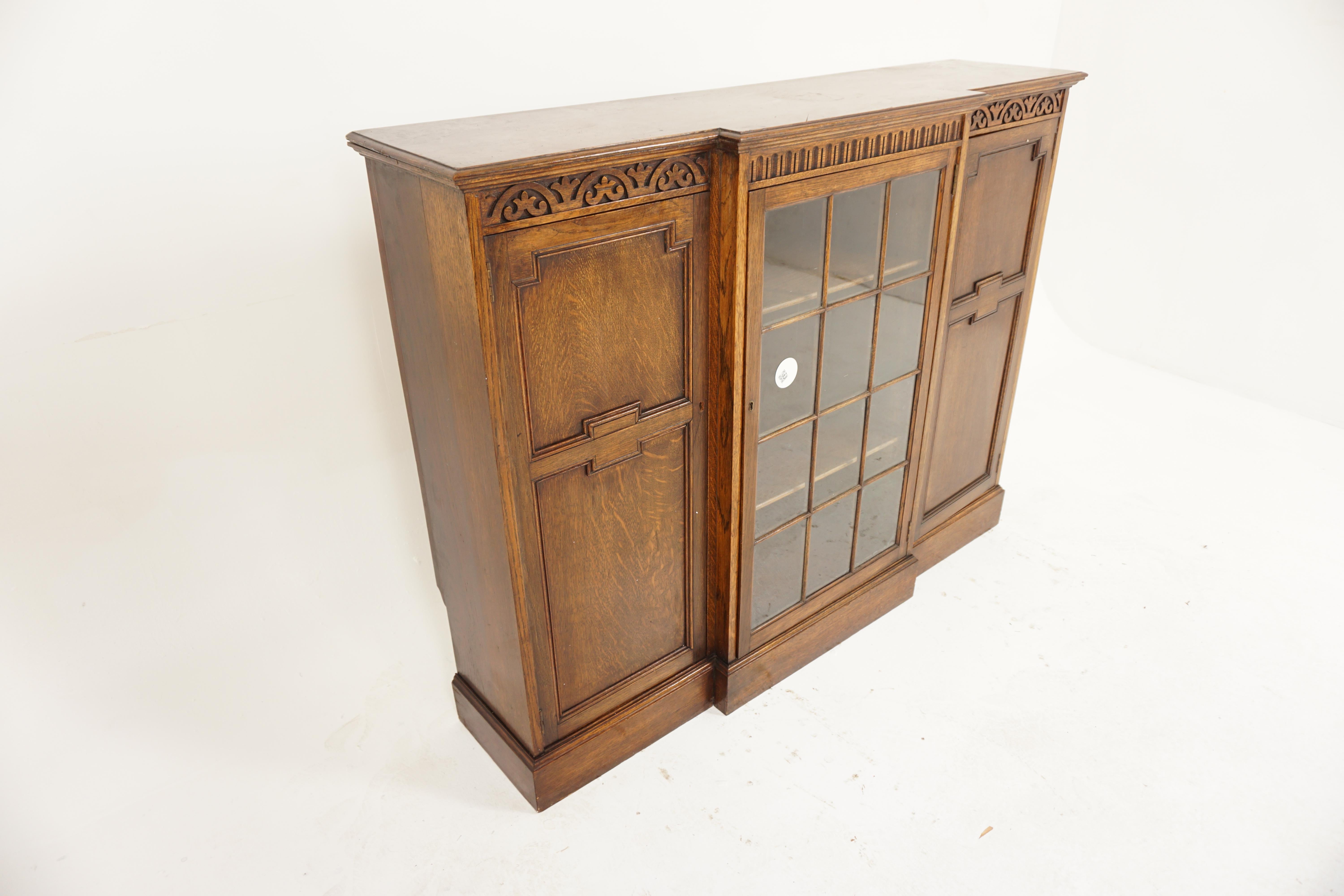Antique Carved Oak 3 Door Breakfront Bookcase, Display, Scotland 1910, H1032 In Good Condition For Sale In Vancouver, BC