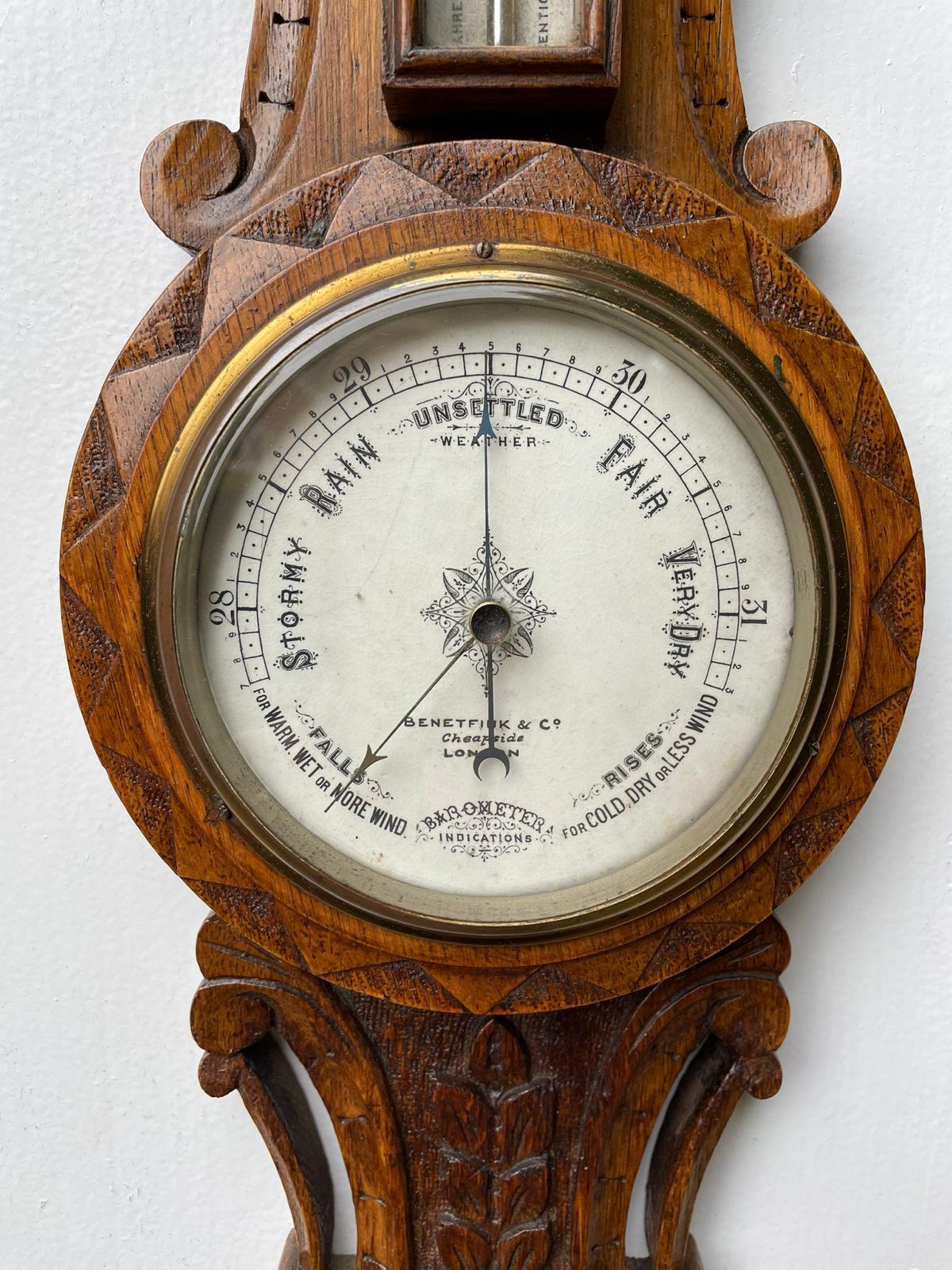 Antique Carved Oak Banjo Barometer In Good Condition In Suffolk, GB