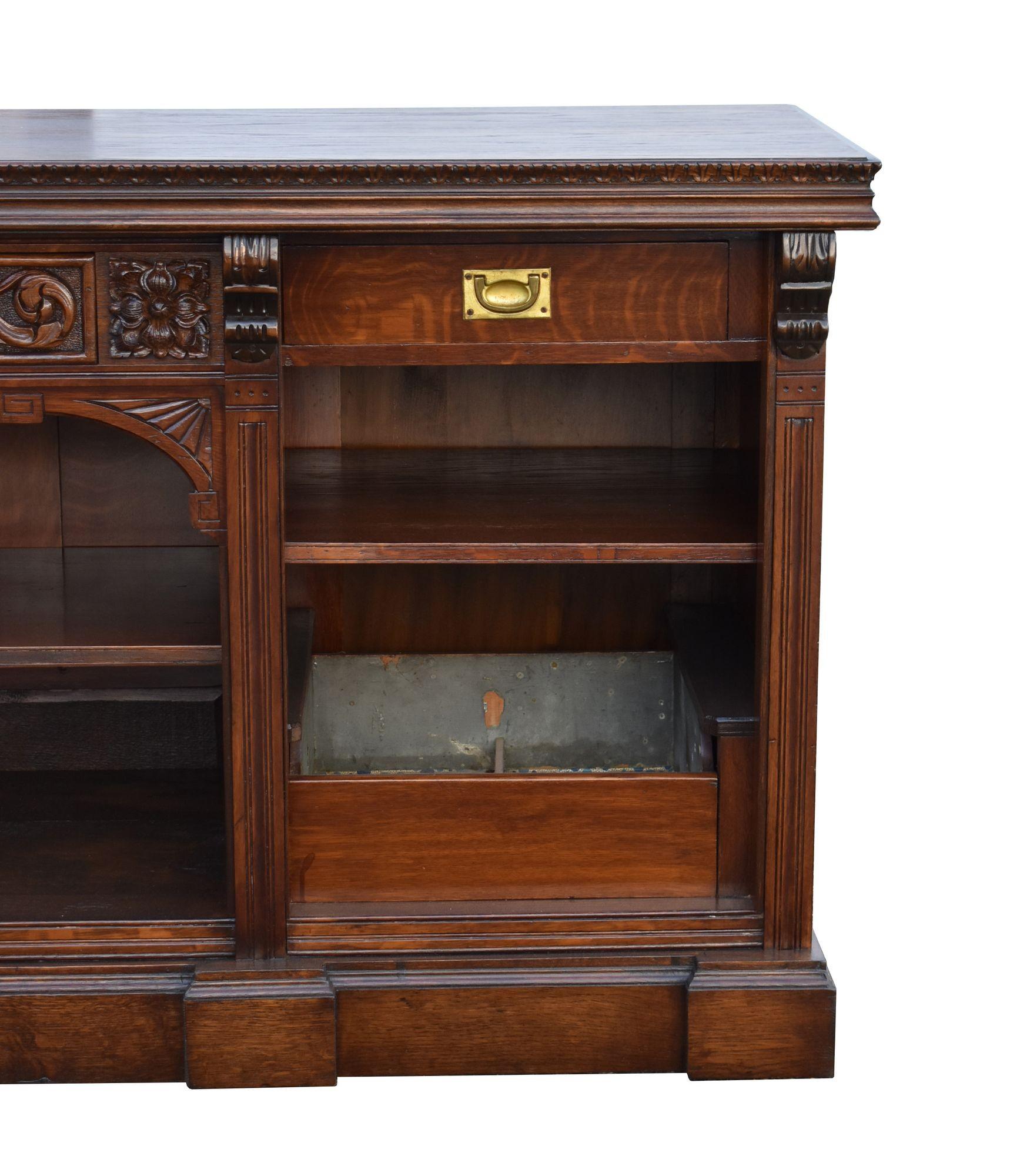Antique Carved Oak Front and Back Bar In Good Condition For Sale In Chelmsford, Essex