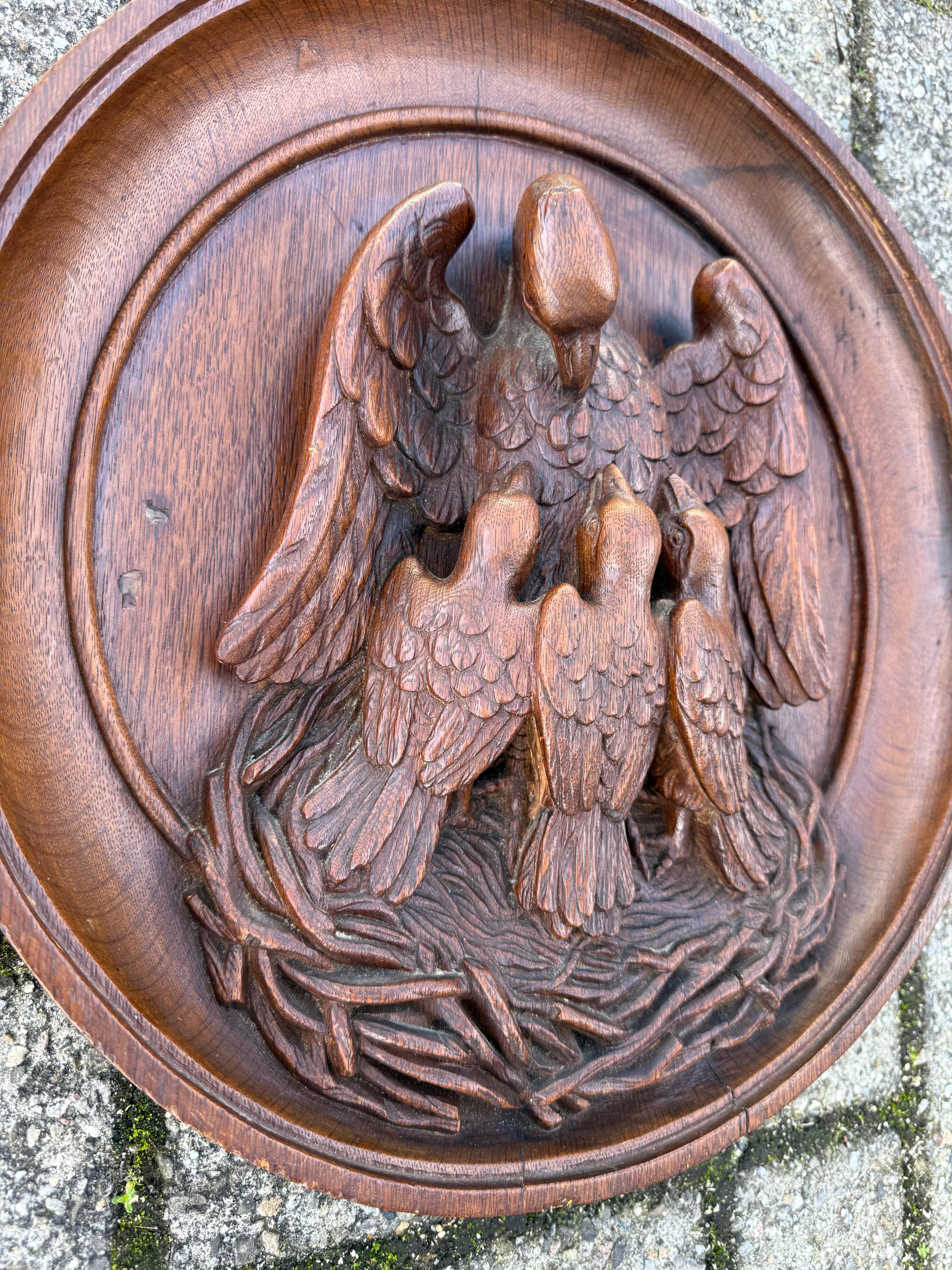 Antique Carved Oak Gothic Art Round Panel of Feeding Pelican as Symbol of Christ For Sale 7