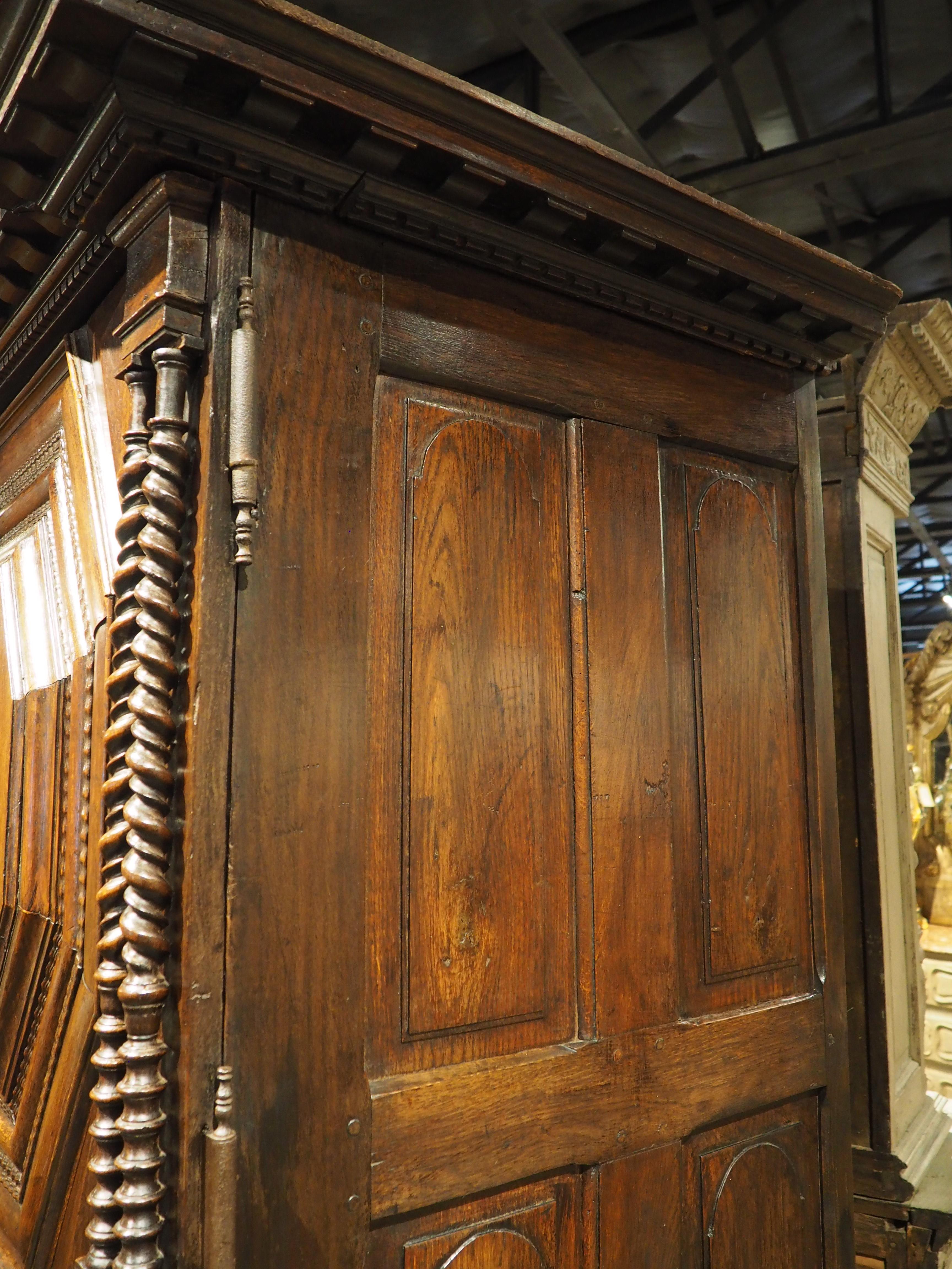 Antique Carved Oak Homme Debout Malouin Cabinet from St. Malo, France, C. 1700 For Sale 3