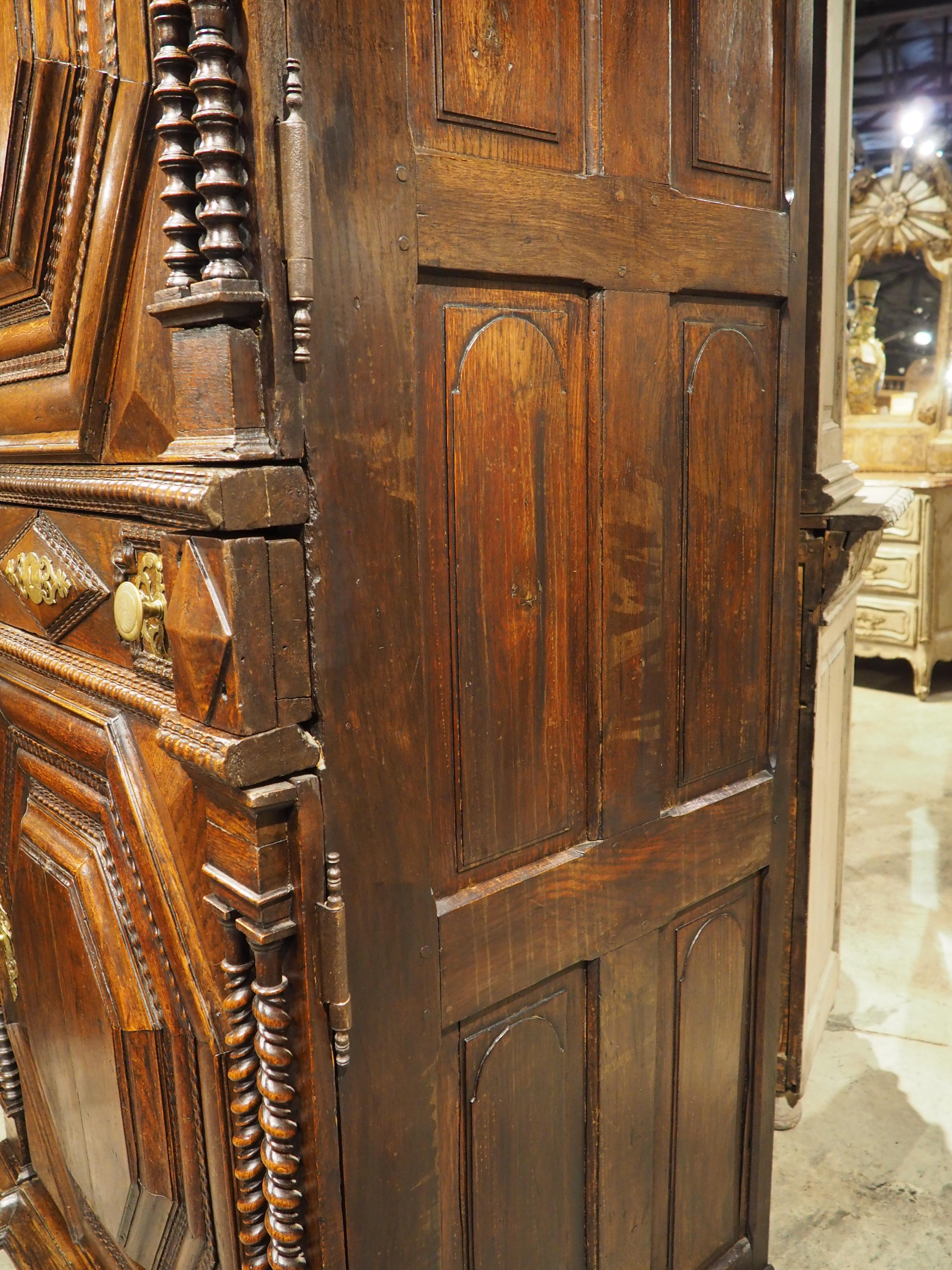 Antique Carved Oak Homme Debout Malouin Cabinet from St. Malo, France, C. 1700 For Sale 4