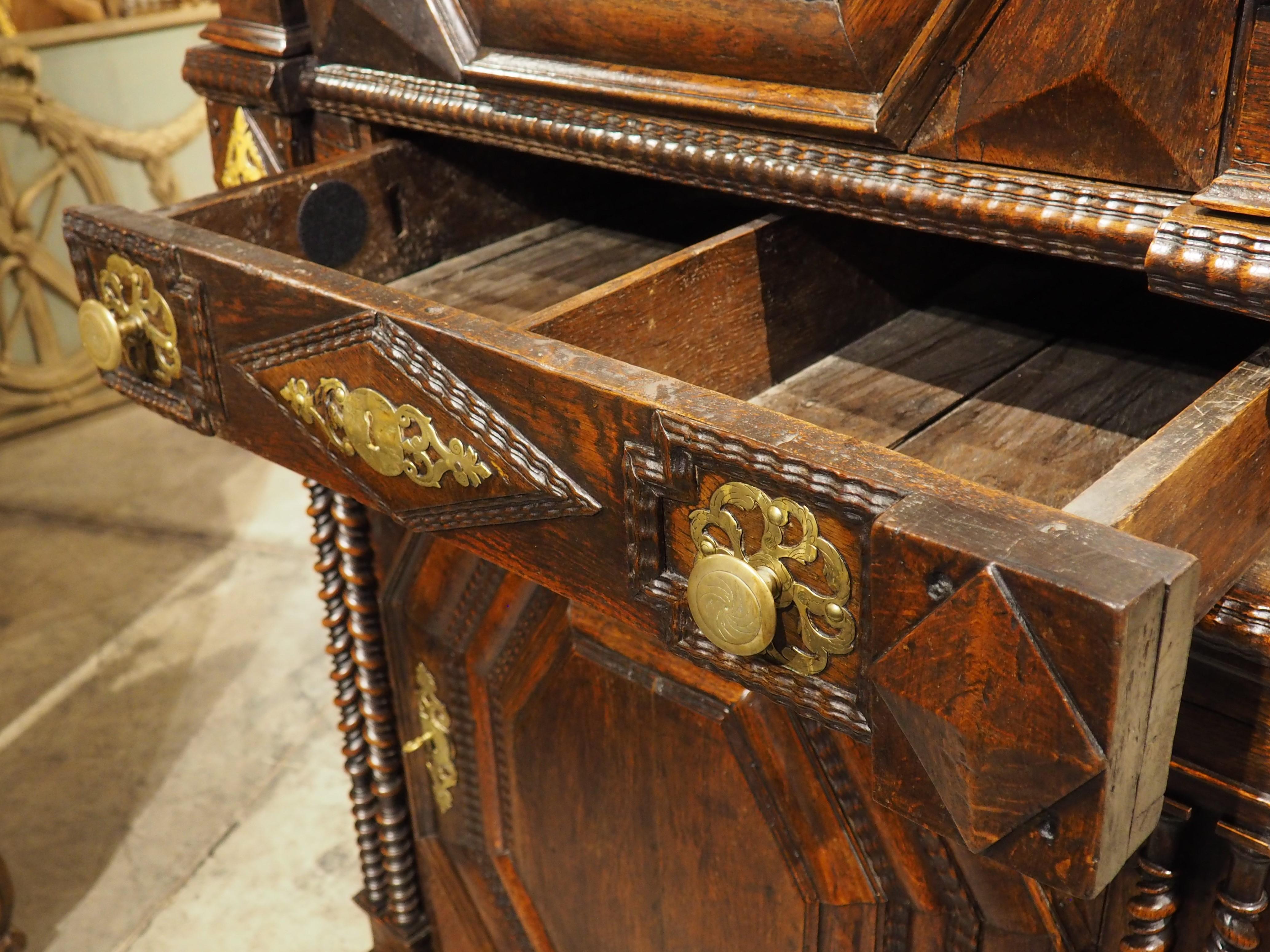 Antique Carved Oak Homme Debout Malouin Cabinet from St. Malo, France, C. 1700 For Sale 7