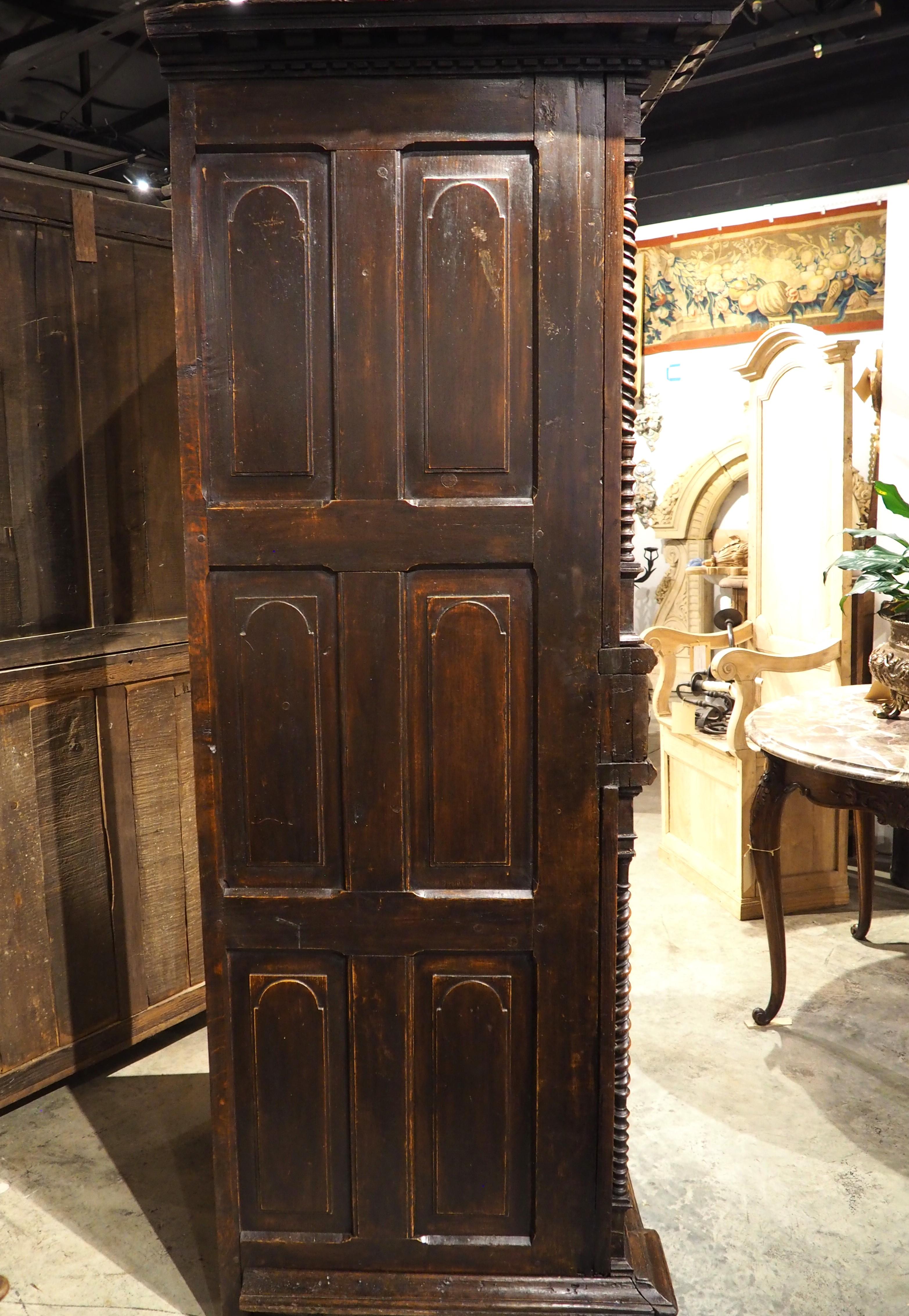 Antique Carved Oak Homme Debout Malouin Cabinet from St. Malo, France, C. 1700 For Sale 10