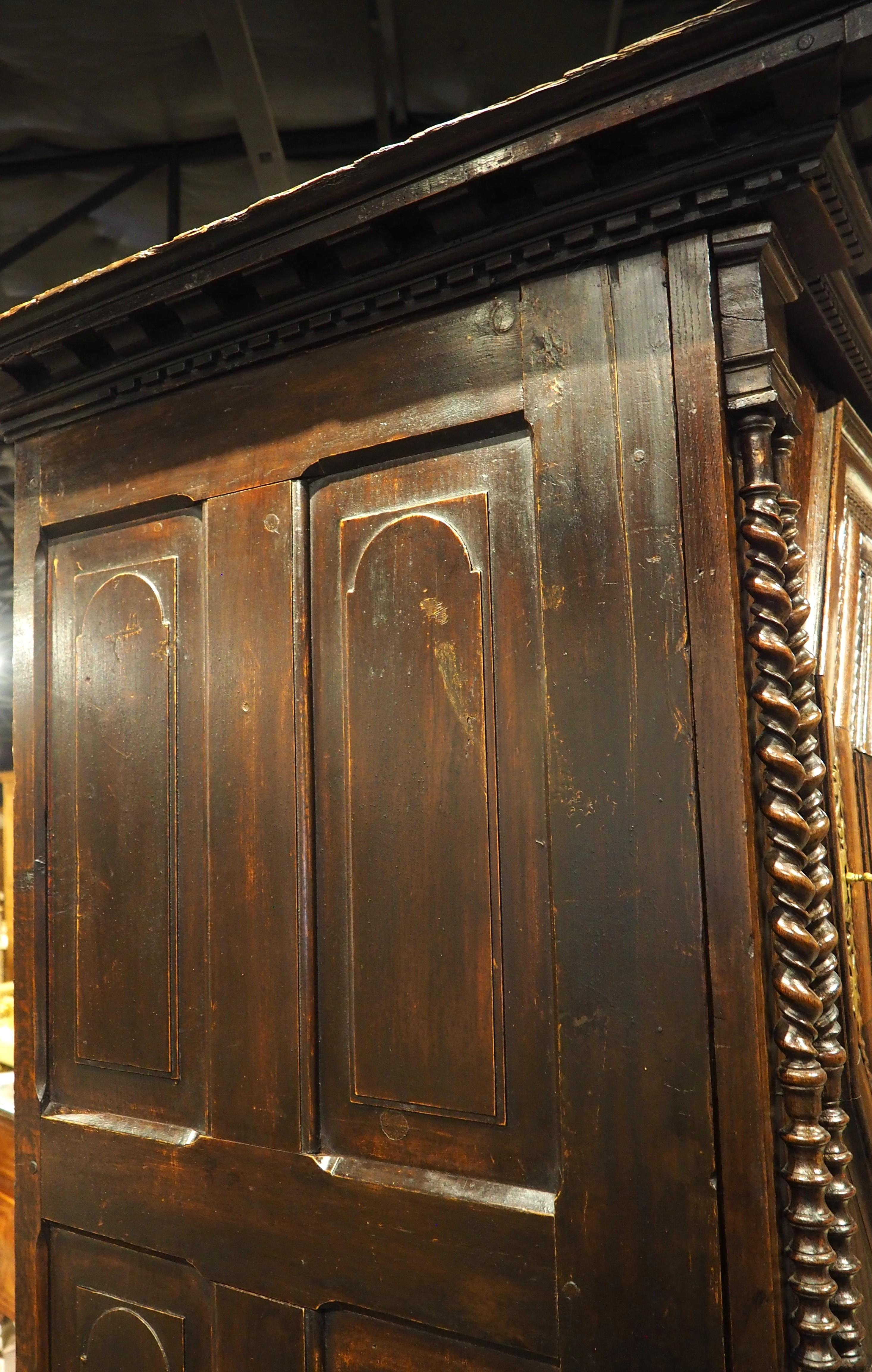 Antique Carved Oak Homme Debout Malouin Cabinet from St. Malo, France, C. 1700 For Sale 11
