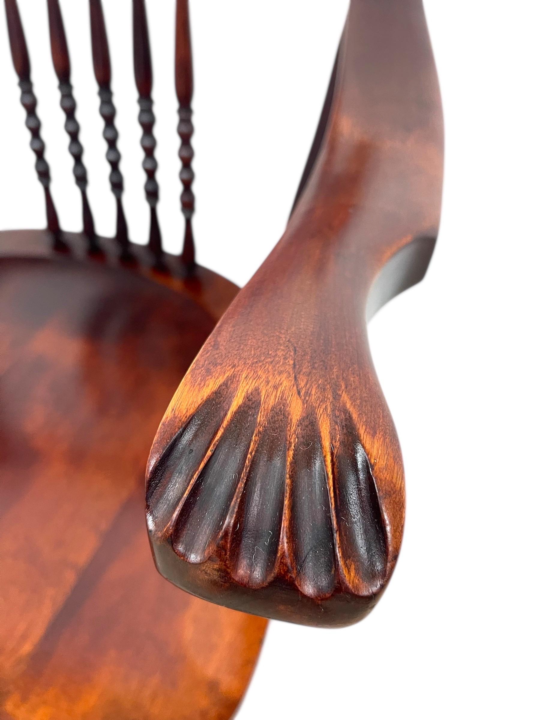 Ancienne chaise à accoudoirs en chêne sculpté Northwind ou Greene & Greene, accoudoirs Paw Bon état - En vente à Seattle, WA