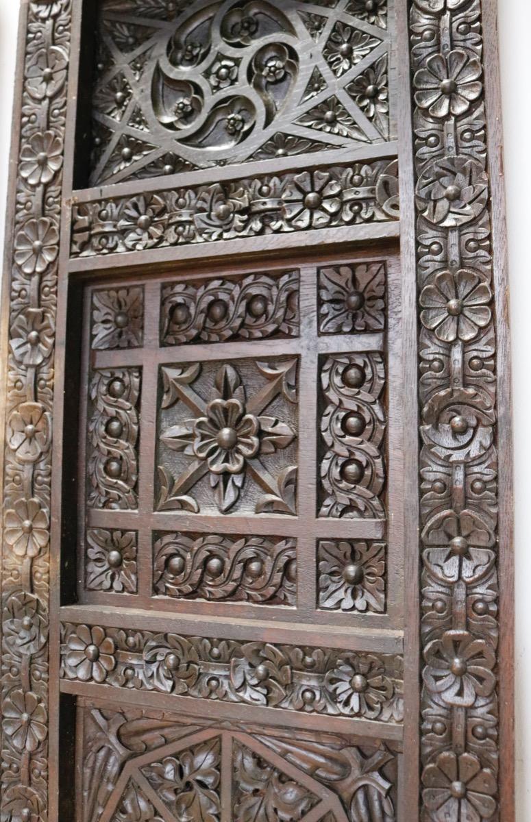 Antique Carved Oak Panels In Good Condition In Wormelow, Herefordshire