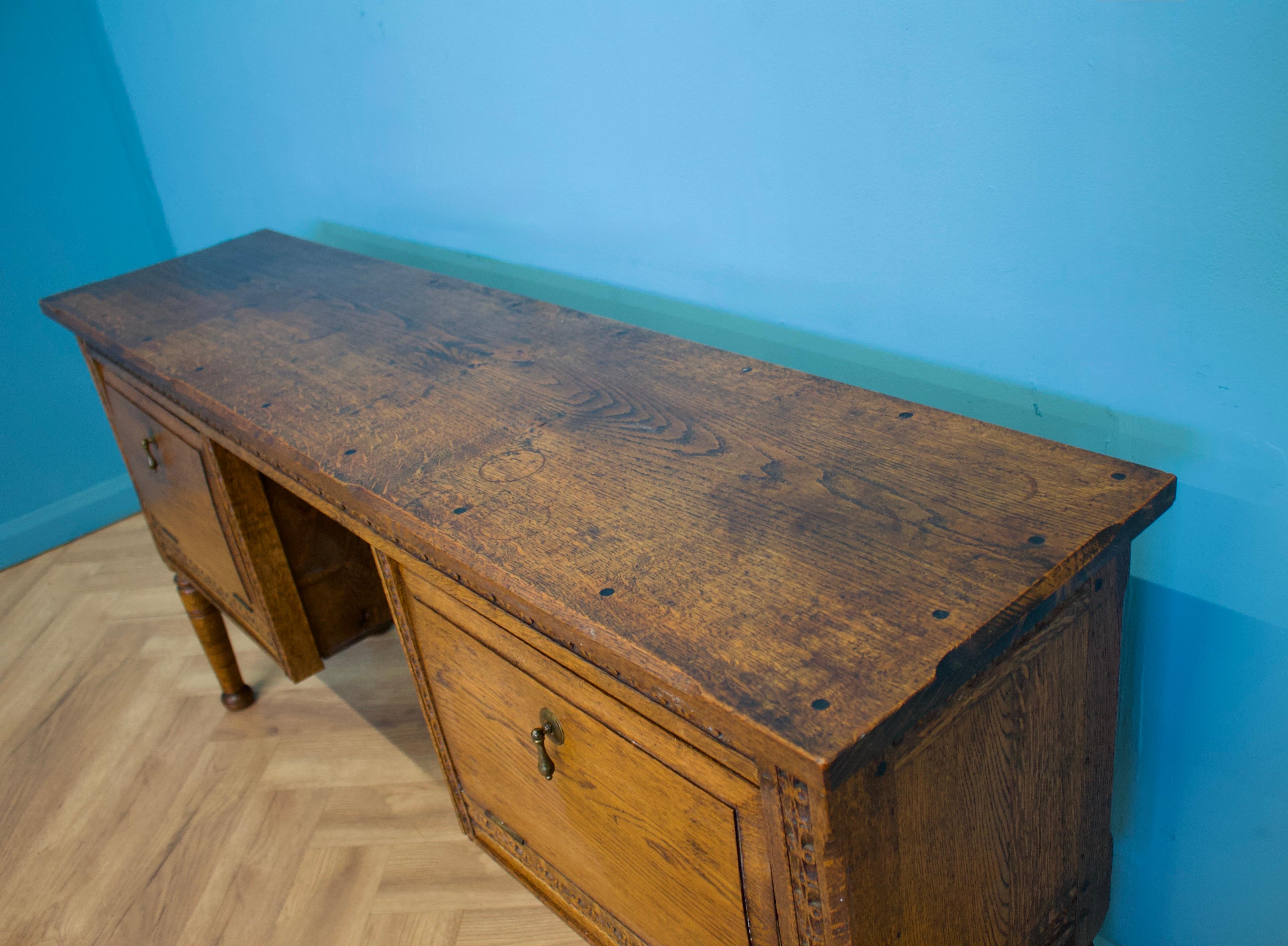 Chêne Antique Carved Oak Side Table or Sideboard, 19th Century en vente