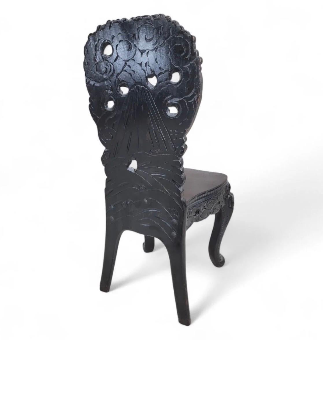 Antiguo juego de escritorio y silla de palisandro duro de exportación japonés tallado y ornamentado Anglojaponés en venta