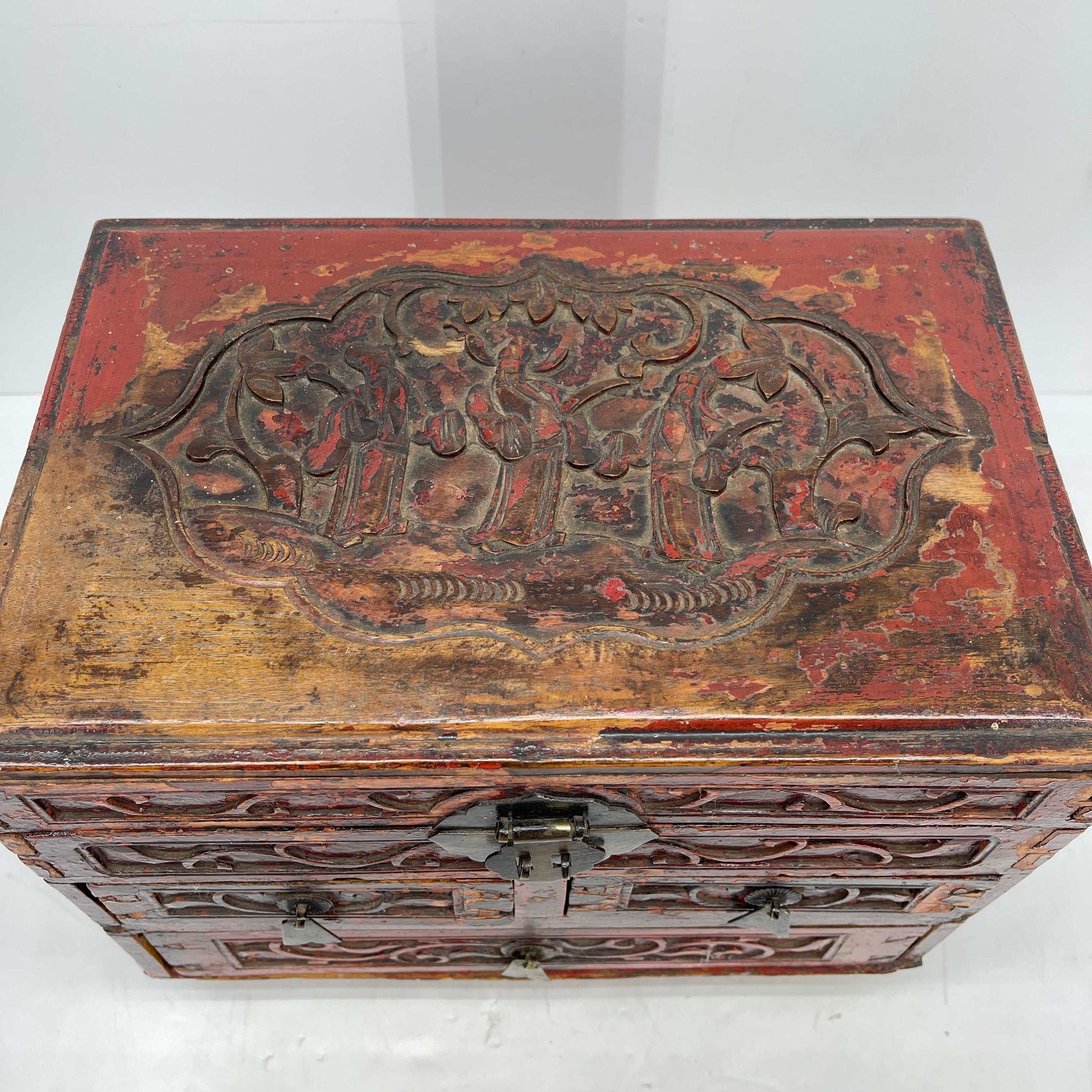 Chinese Export Antique Chinese Carved Red Lacquer Jewelry Collectibles Box