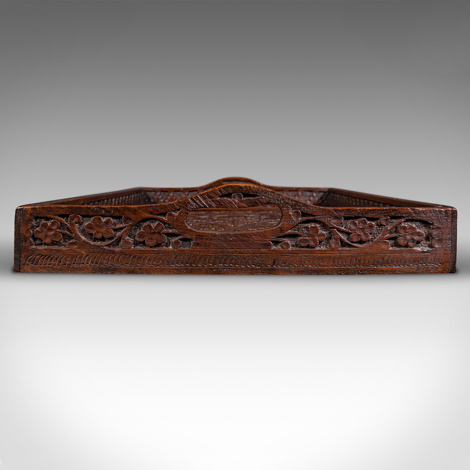 Antique Carved Serving Tray, Anglo-Indian, Teak Afternoon Tea Platter, Victorian In condizioni buone in vendita a Hele, Devon, GB