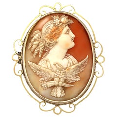 Vintage Victorian Carved Shell and Yellow Gold Cameo Brooch