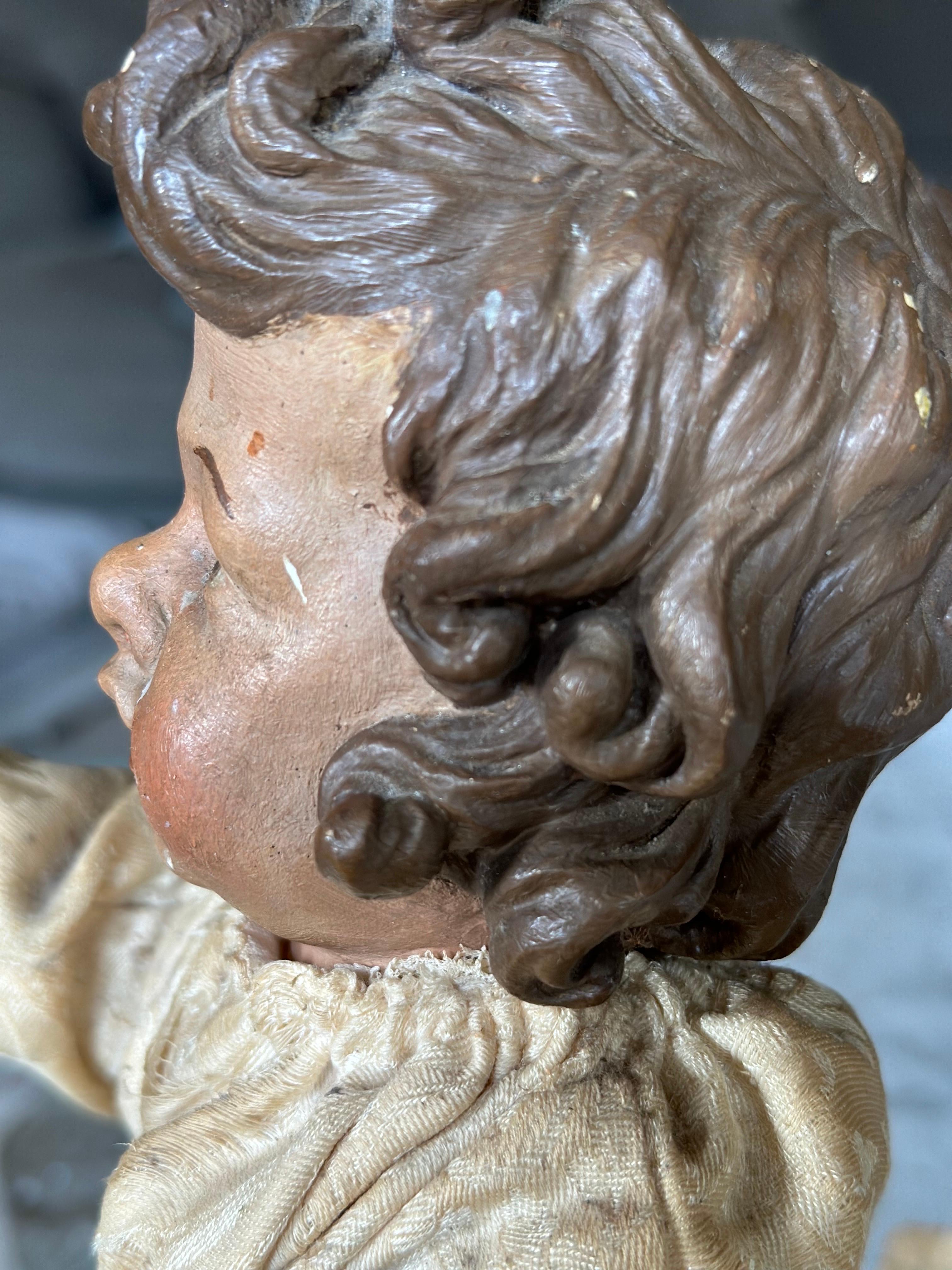 Figurine ancienne sculptée, Circa 1800 - Child Child en vente 4