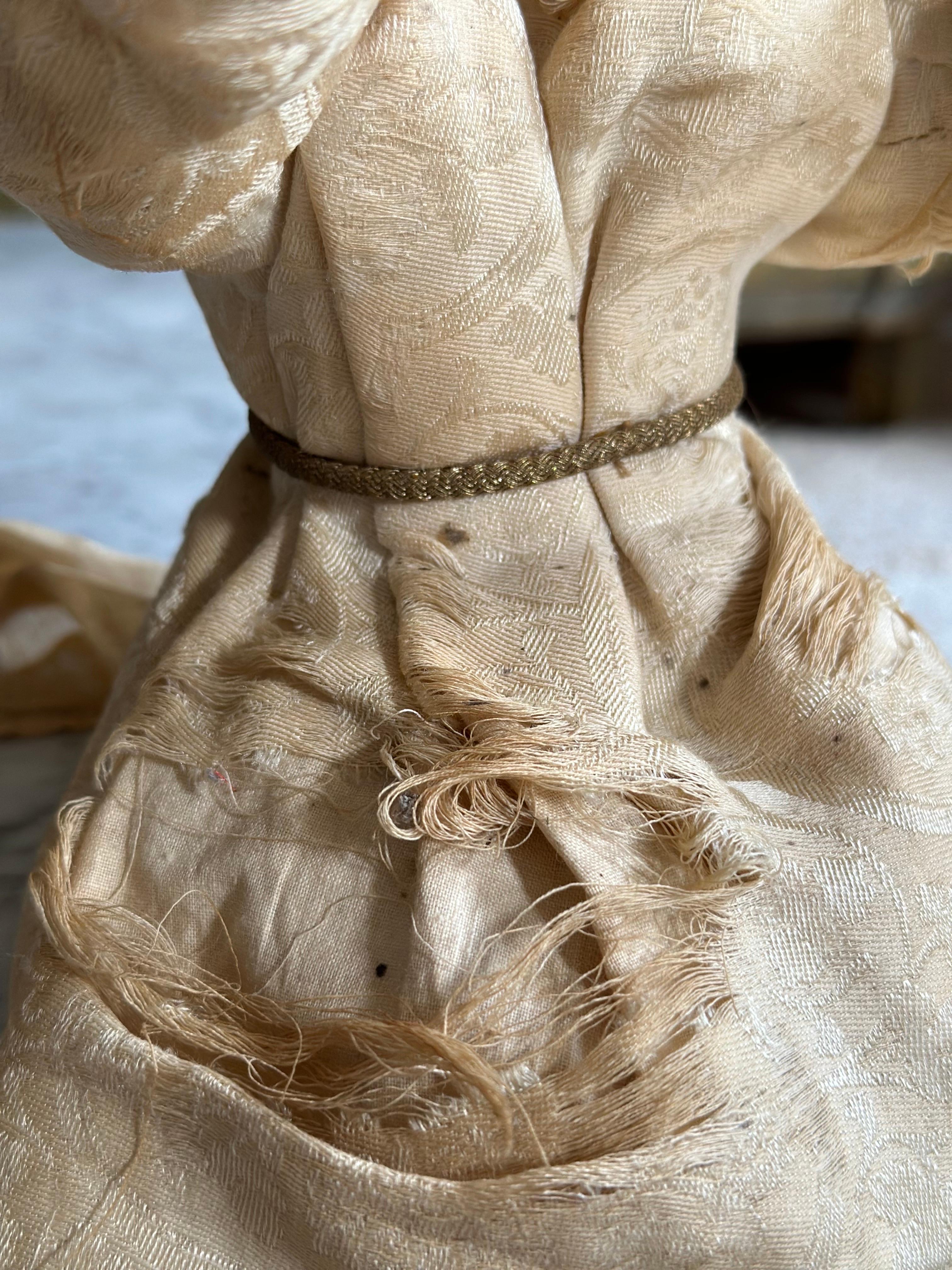 Figurine ancienne sculptée, Circa 1800 - Child Child en vente 6