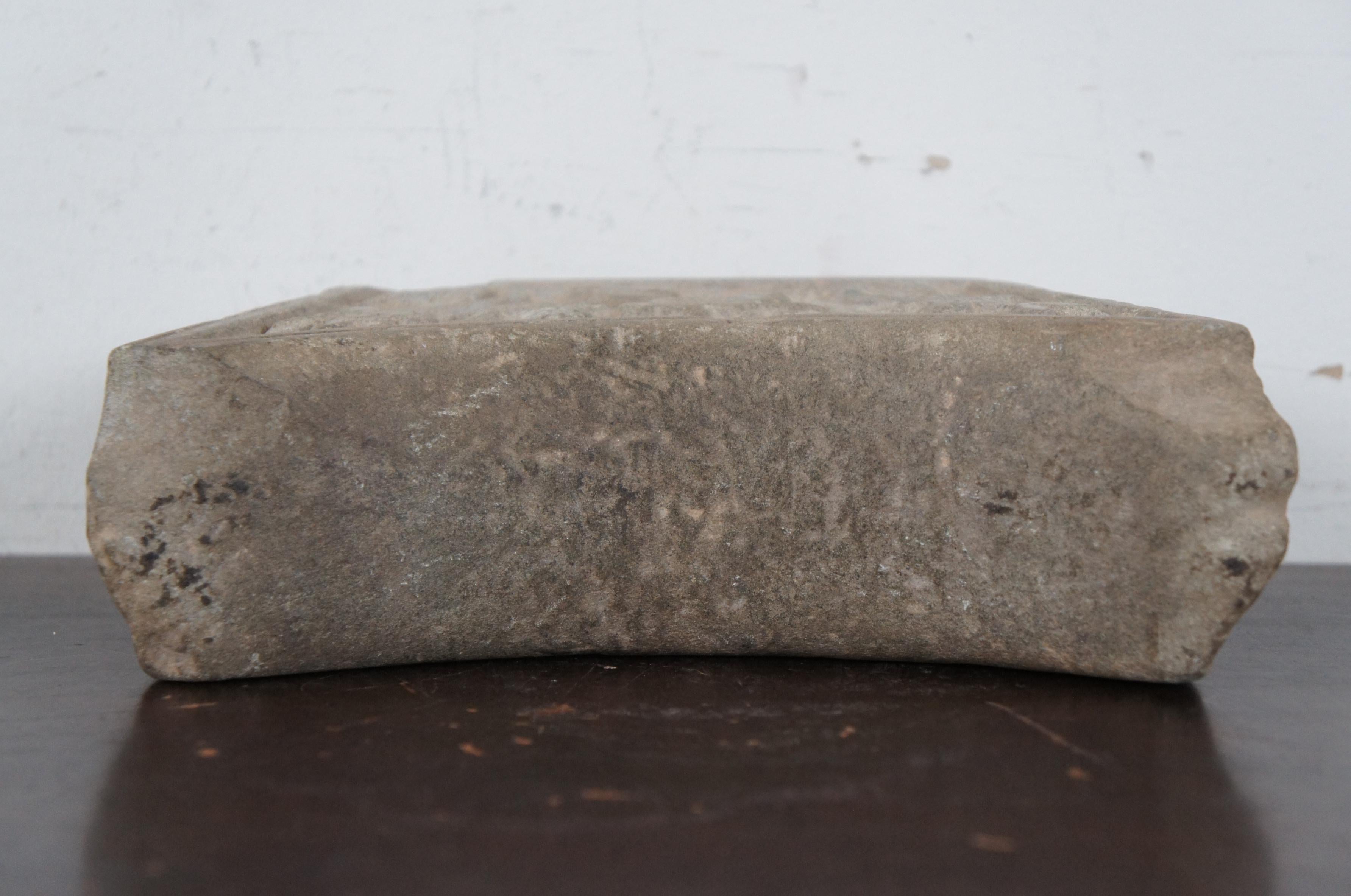 Antique Carved Stone Geisha Japanese Asian Head Rest Pillow Neck Support In Good Condition In Dayton, OH