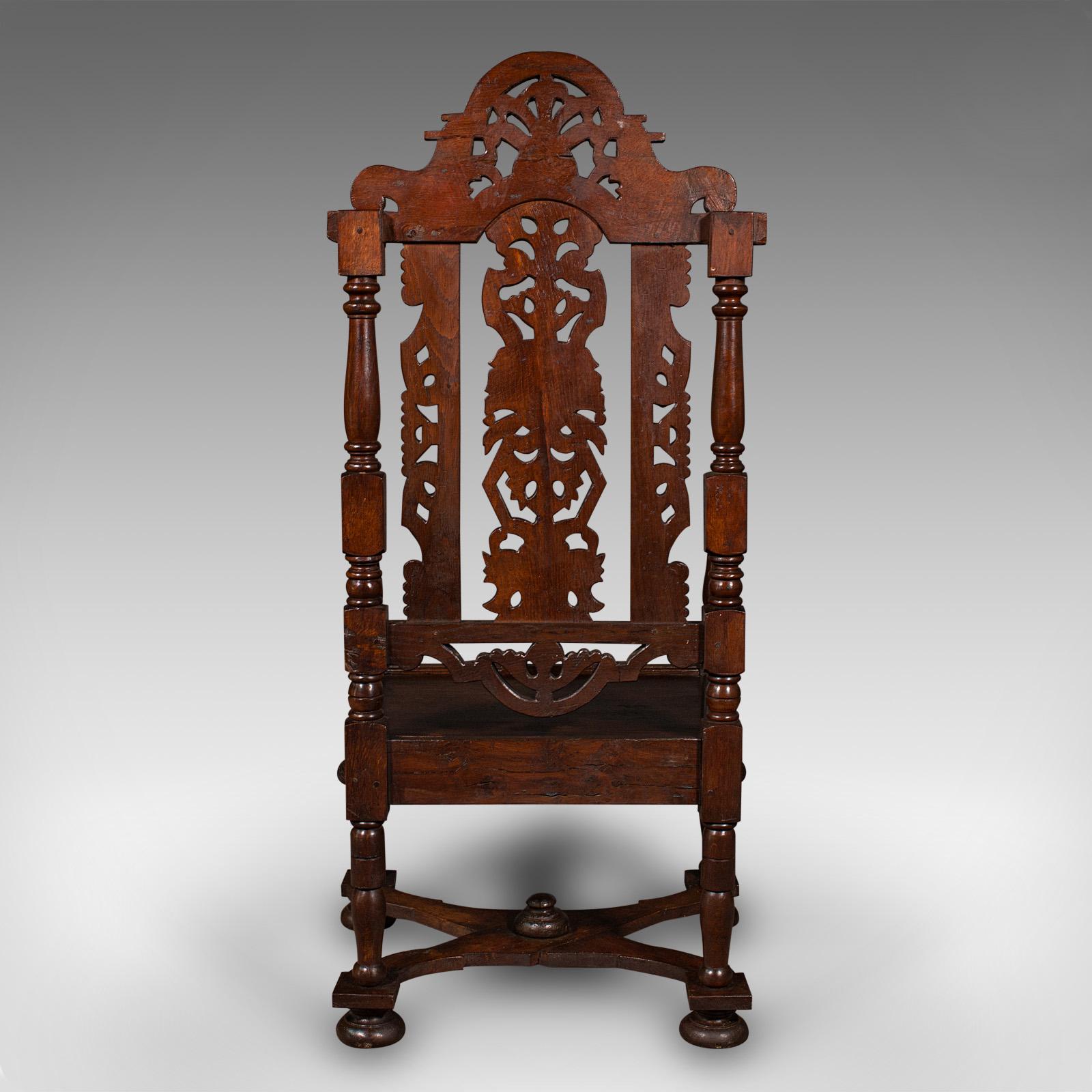 XIXe siècle Ancienne chaise trône sculptée, chêne écossais, sculptée, assise arquée, gothique, victorienne en vente