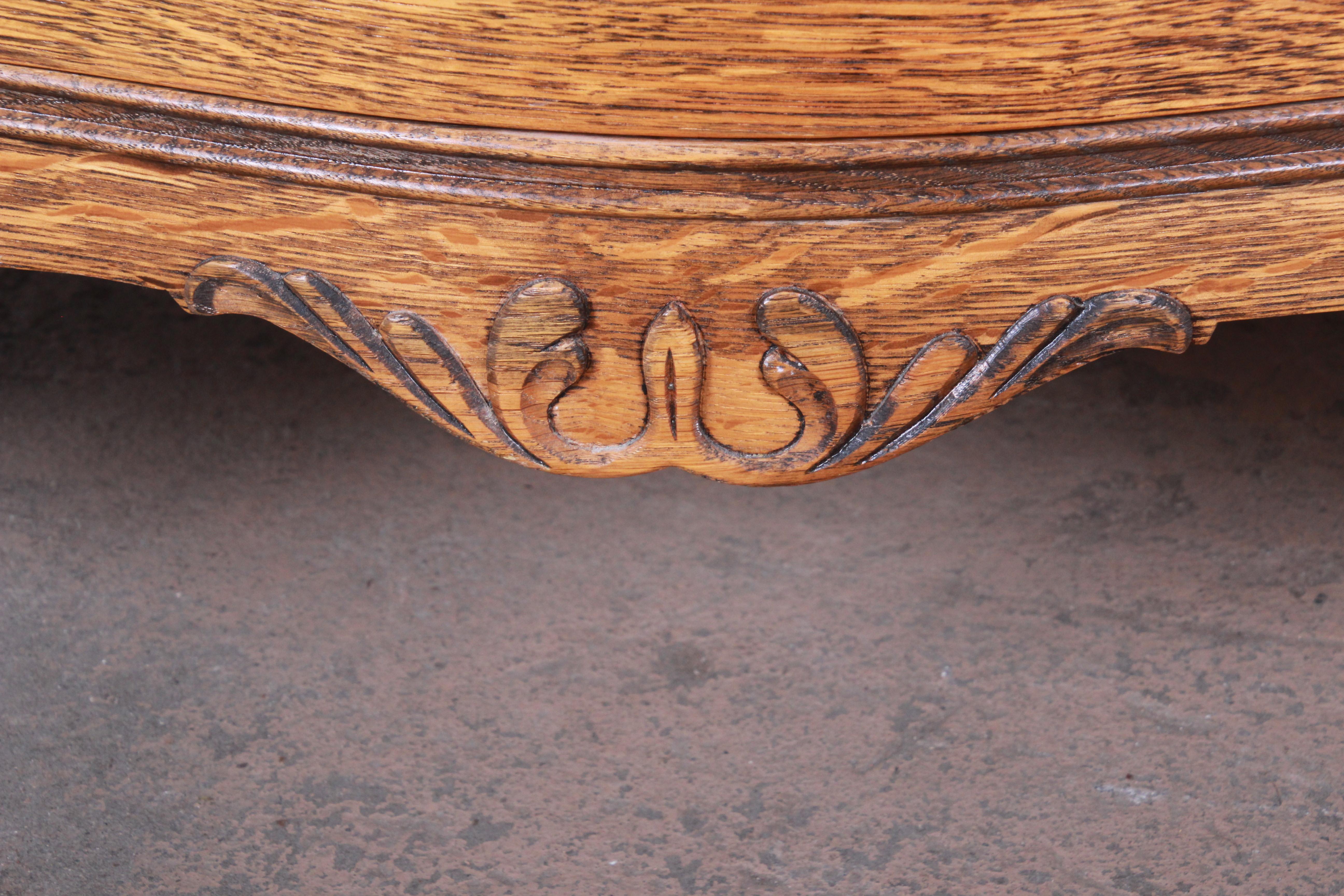 Antique Carved Tiger Oak Dresser with Mirror, circa 1900 6