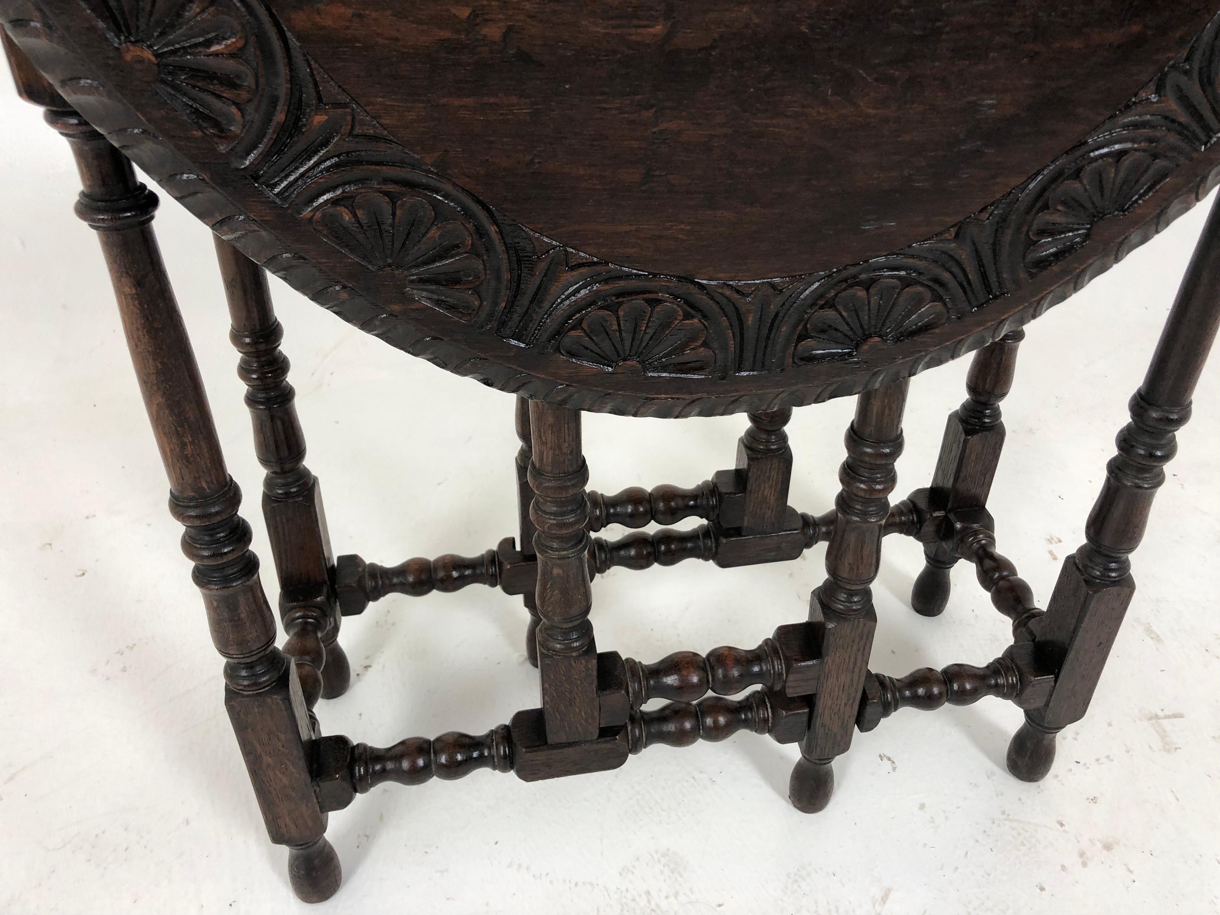 Antique Carved Tiger Oak Drop Leaf, Gateleg Table, Scotland 1910, H843 In Good Condition In Vancouver, BC