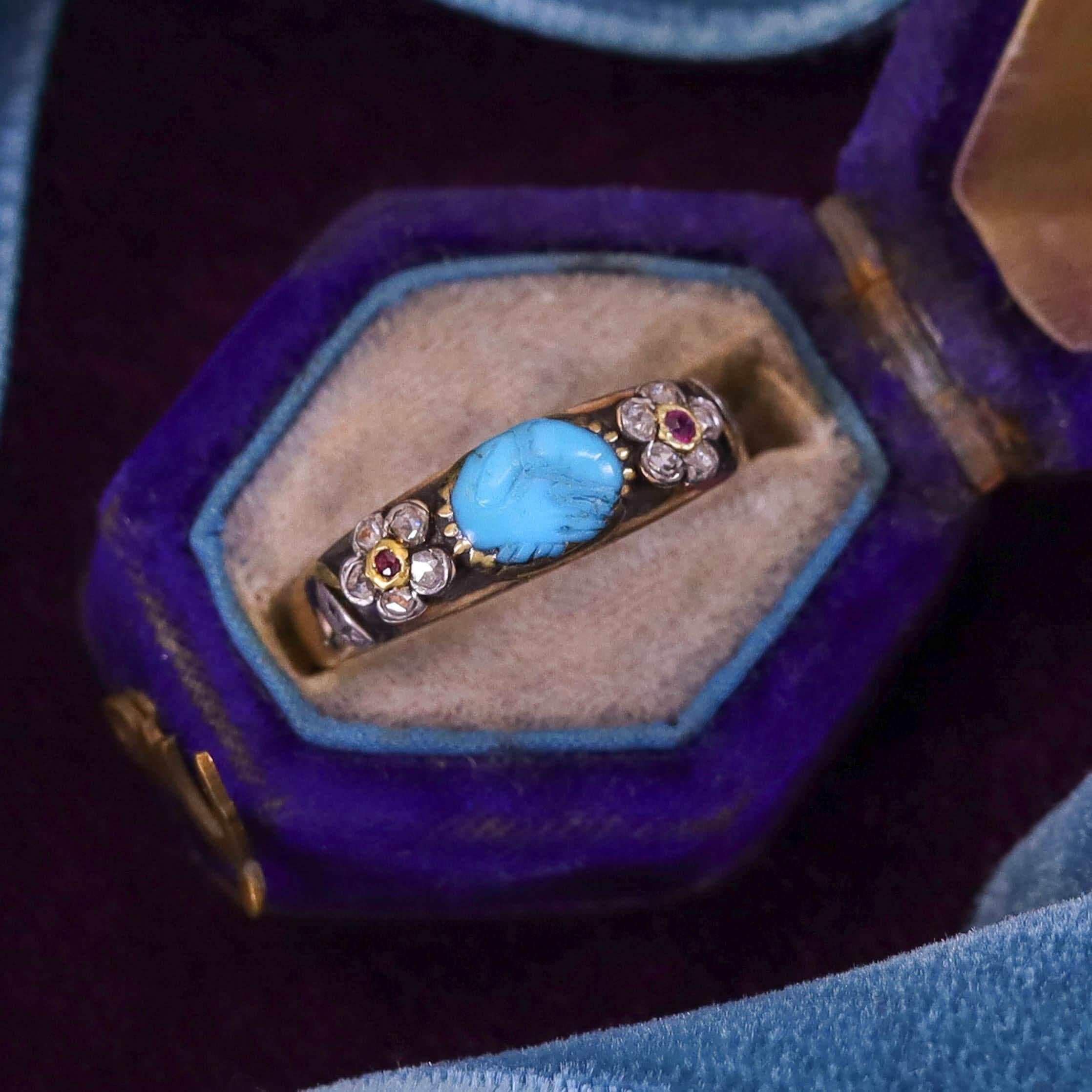 Bague ancienne à plumes sculptées en turquoise de 15 carats en vente 1