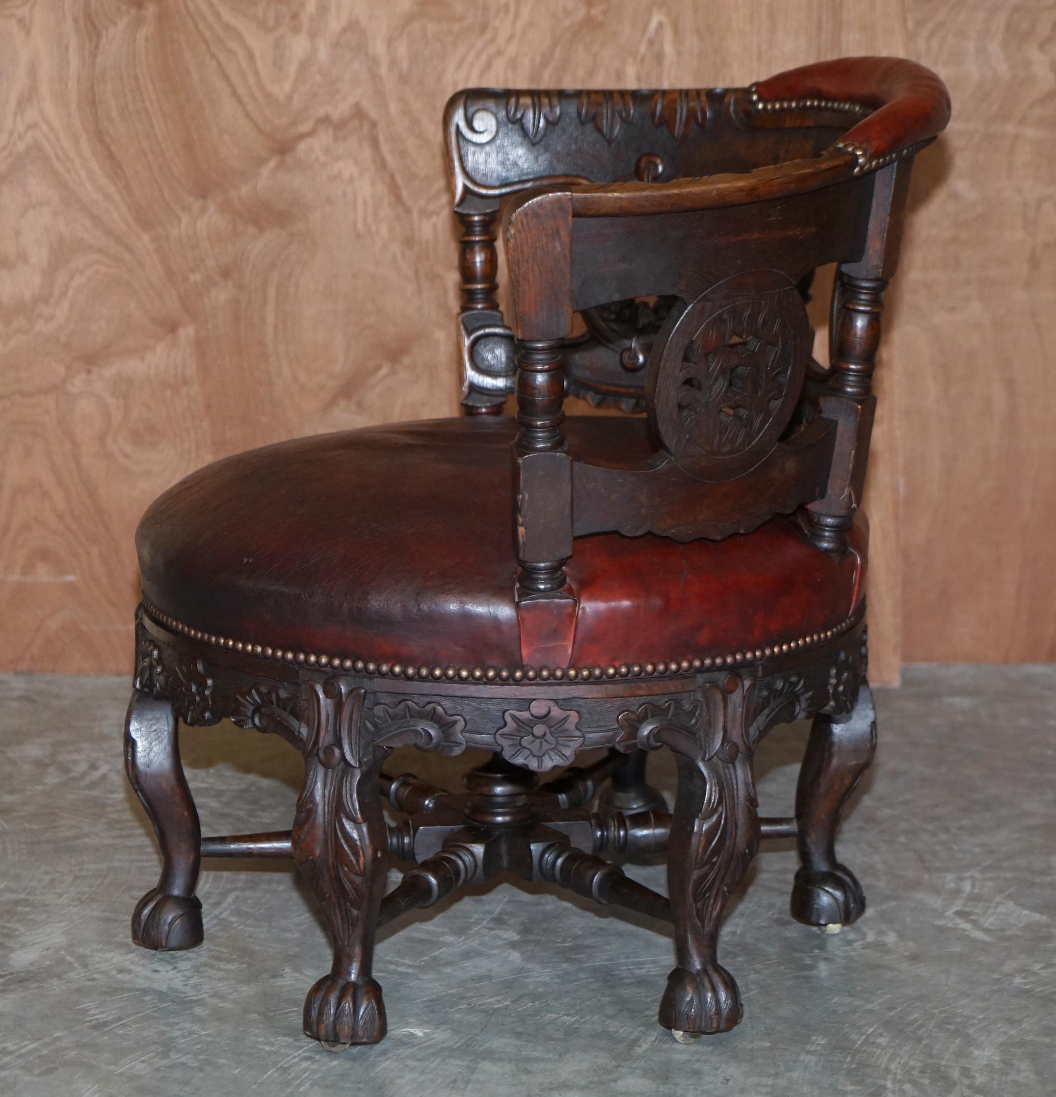 Antique Carved Victorian Oxblood Leather Burgermeister Chair 17th Century Design For Sale 8