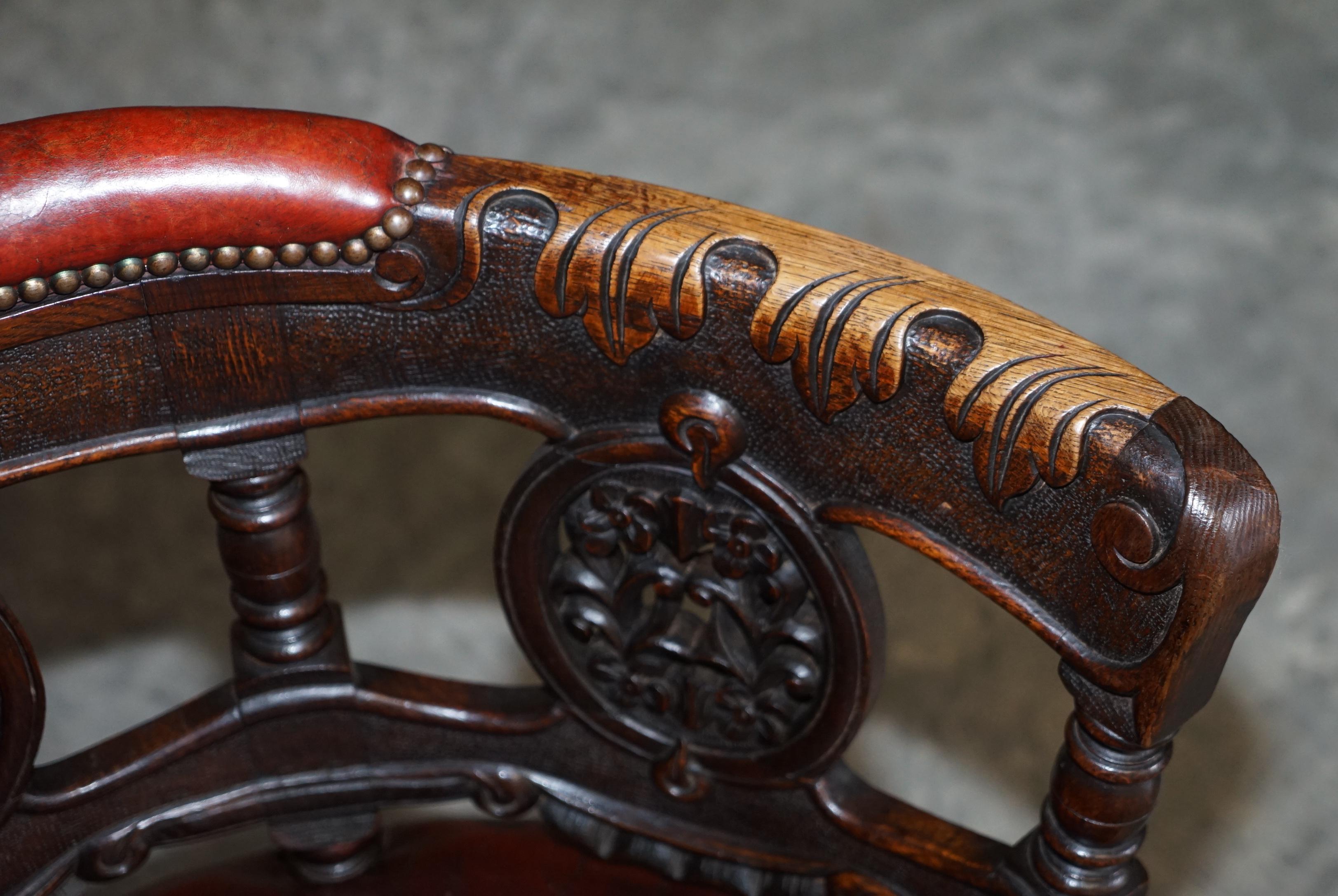 Antique Carved Victorian Oxblood Leather Burgermeister Chair 17th Century Design For Sale 11
