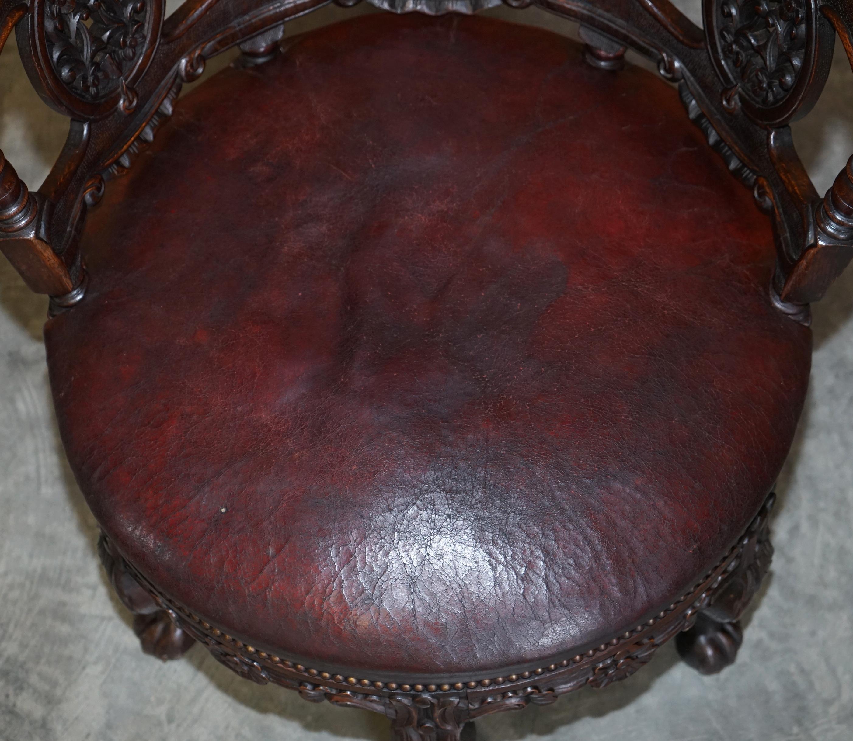 English Antique Carved Victorian Oxblood Leather Burgermeister Chair 17th Century Design For Sale