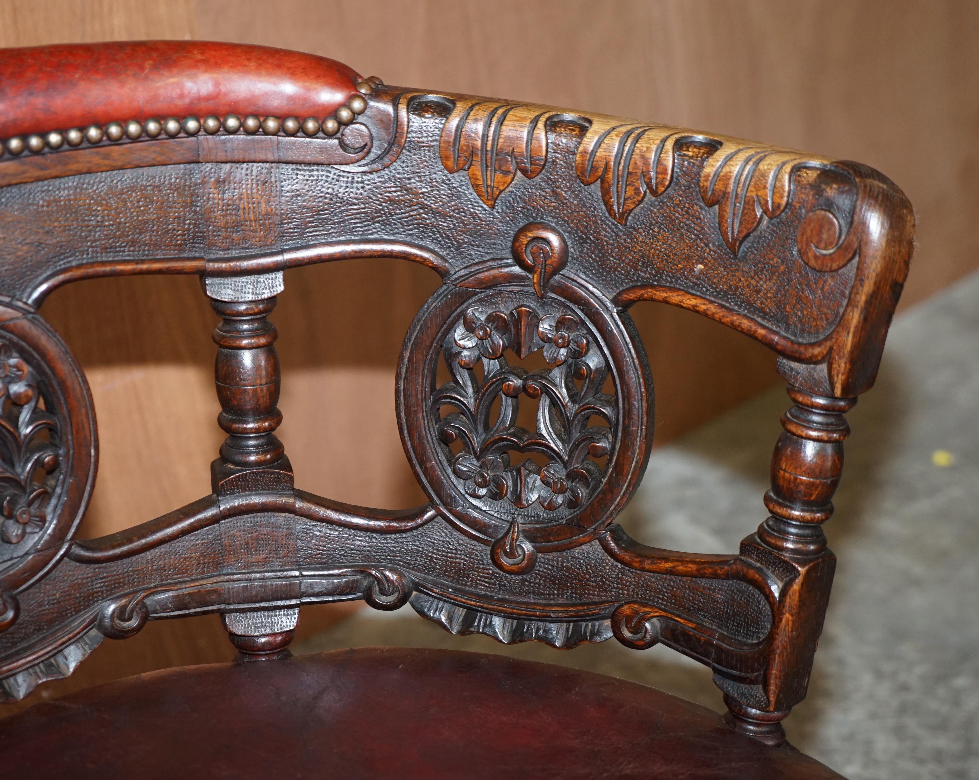 Antique Carved Victorian Oxblood Leather Burgermeister Chair 17th Century Design For Sale 3