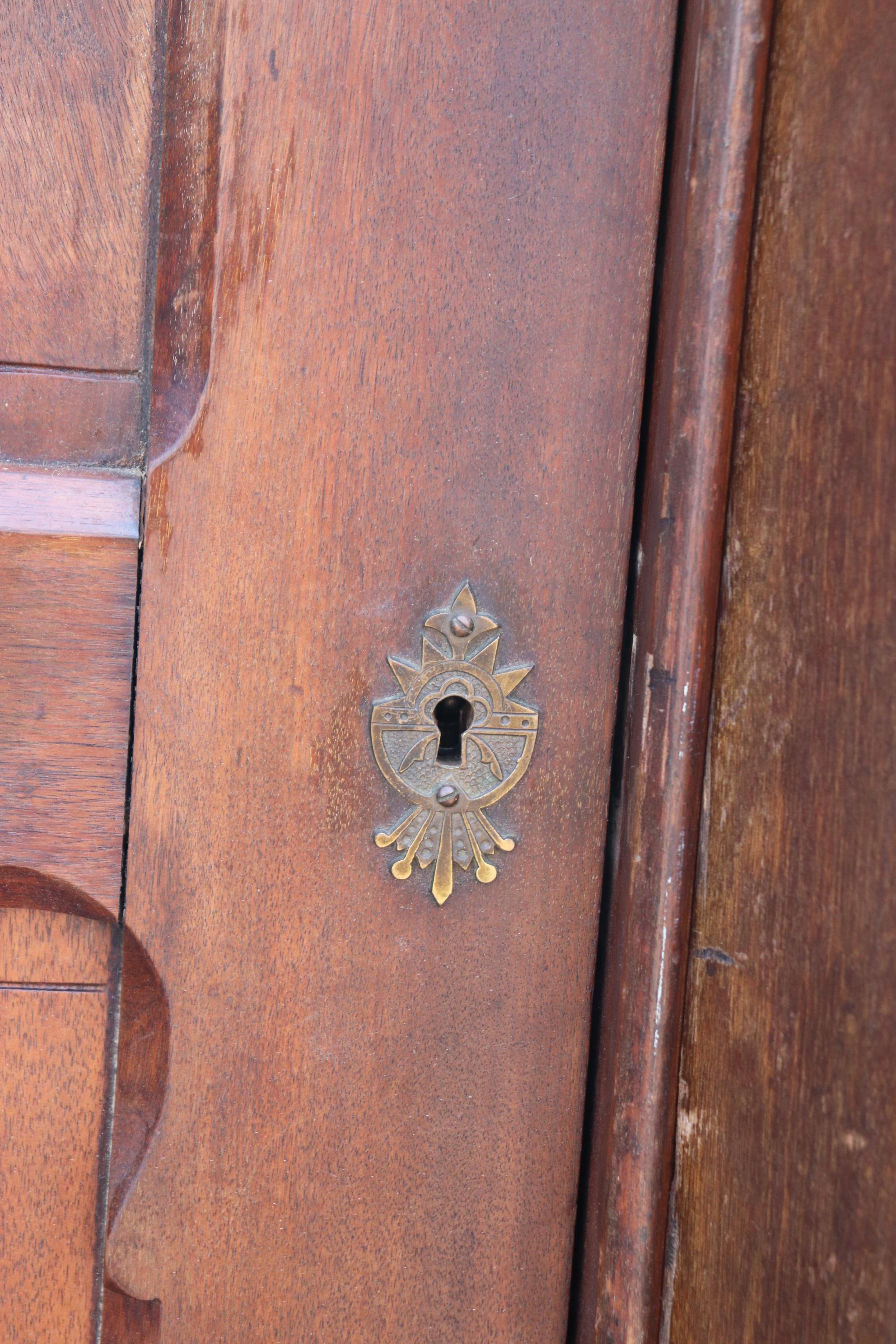 Antique Carved Walnut American Victorian Armoire Attributed to Daniel Pabst For Sale 4