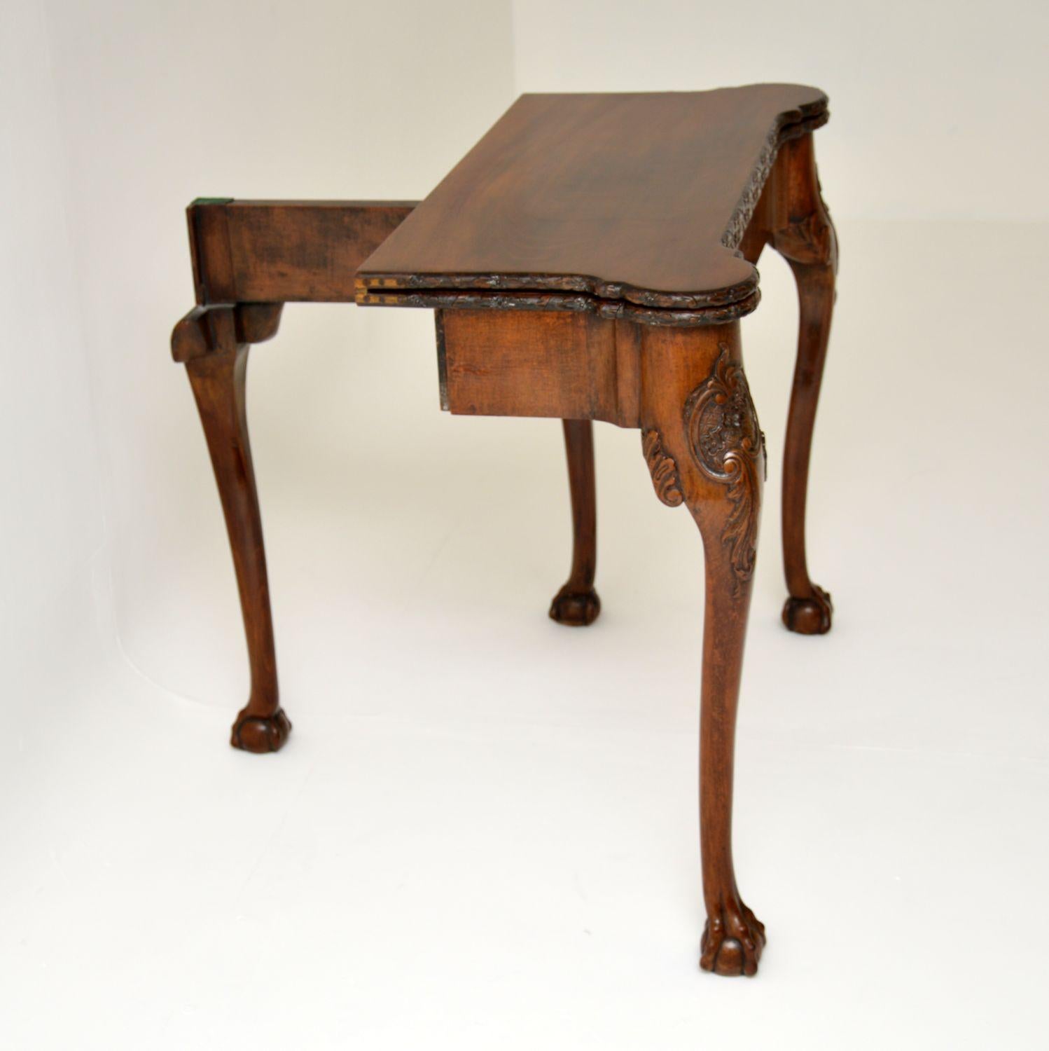Antique Carved Walnut Card Table In Good Condition In London, GB