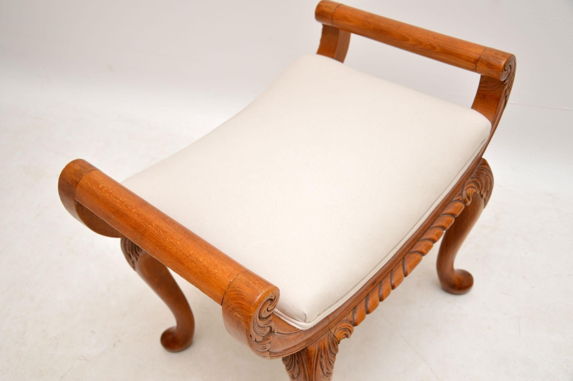 Antique Carved Walnut Gondola Stool In Good Condition In London, GB
