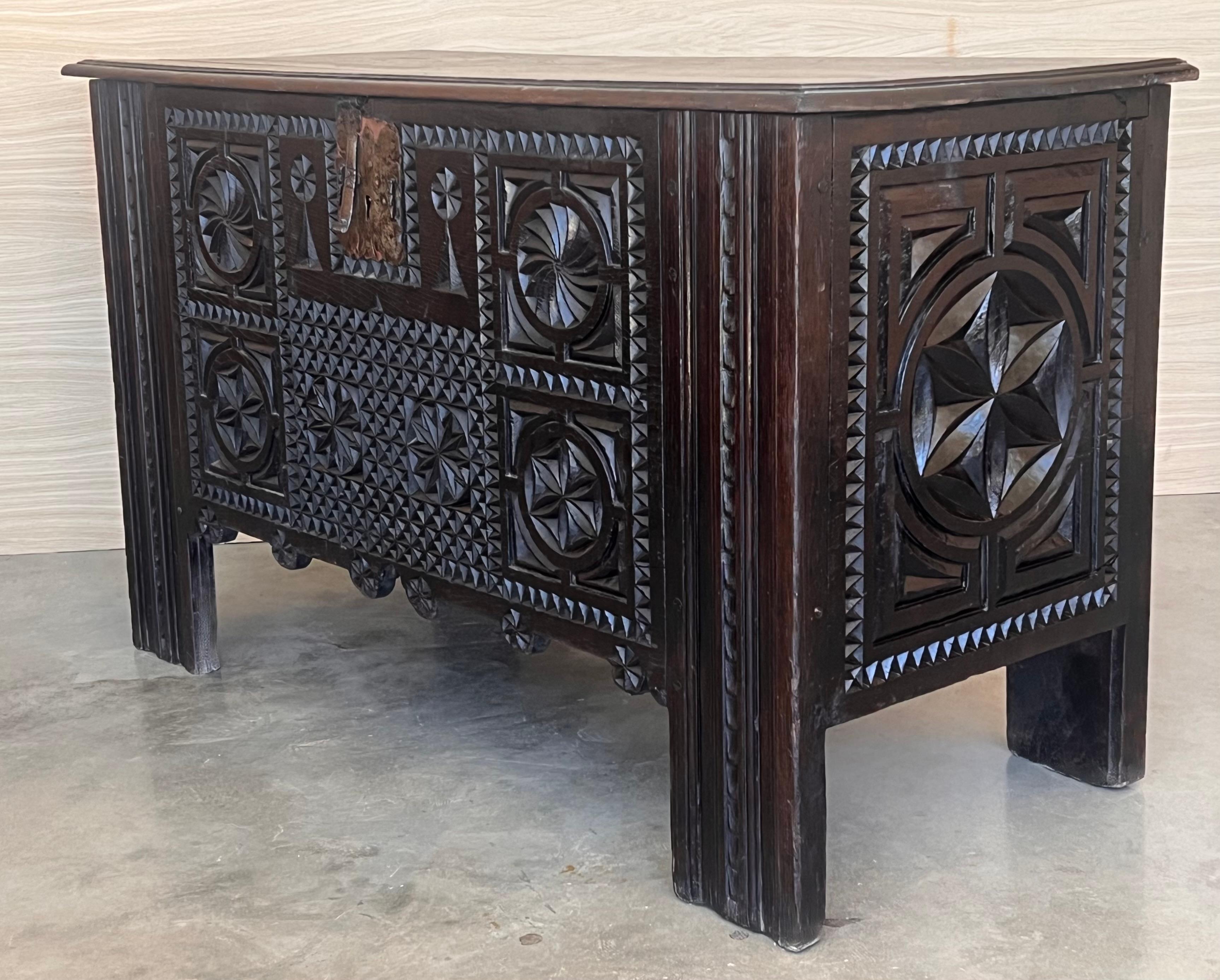 Spanish Antique Carved Walnut Large Kutxa Trunk from the Basque Country, Early 1800s For Sale