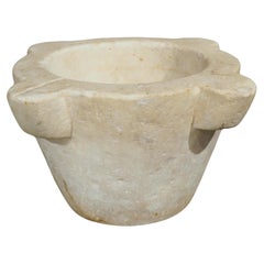 Antiguo Mortero de Mármol Blanco Tallado de Francia, C.1800