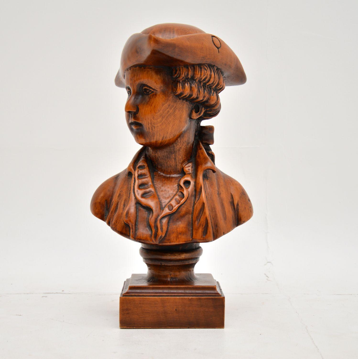 A charming vintage carved solid wood bust, depicting an 18th / 19th century sailor. This dates from around the 1950-60’s.

It is beautifully made and in lovely condition for its age, with only some minor wear to be seen here and