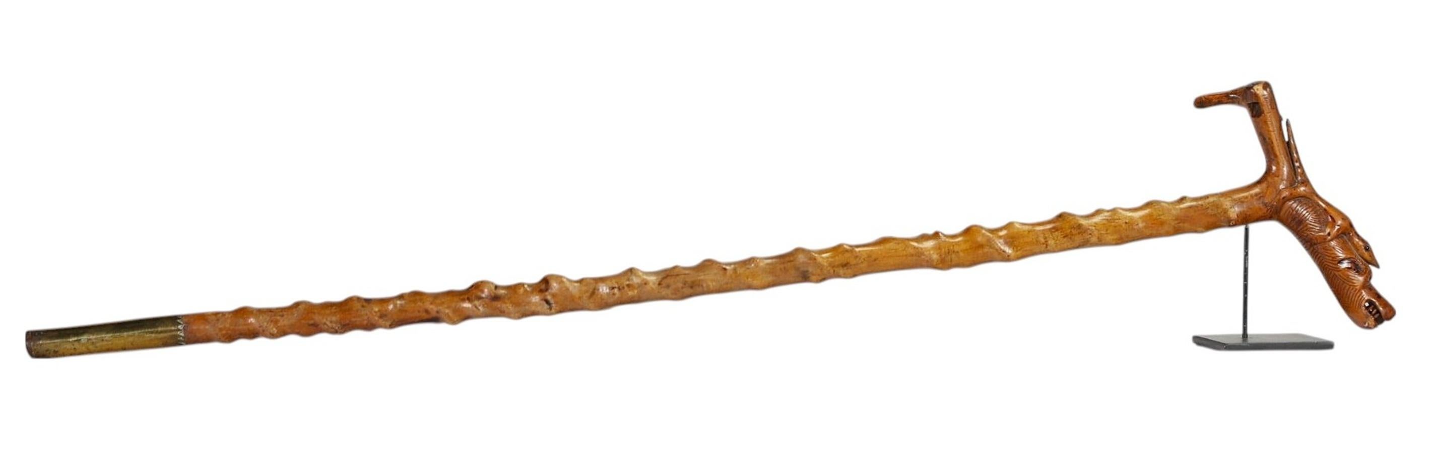 Français Canne ancienne en Wood Carved - art populaire,  Poignée fantastique , 19e siècle en vente