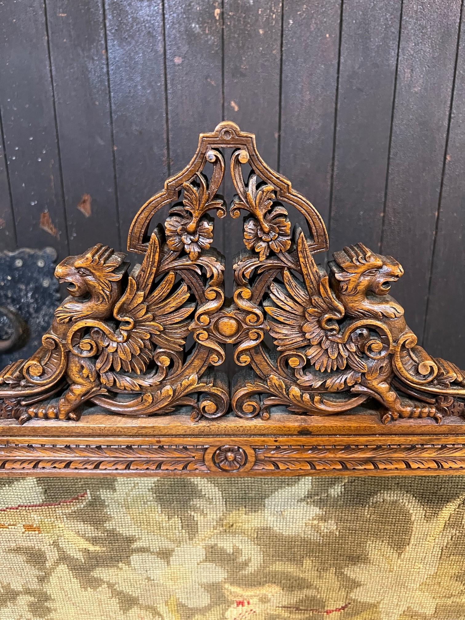 Antique Carved Wood Fire Screen with Winged Griffons and Tapestry Center In Good Condition For Sale In Stamford, CT