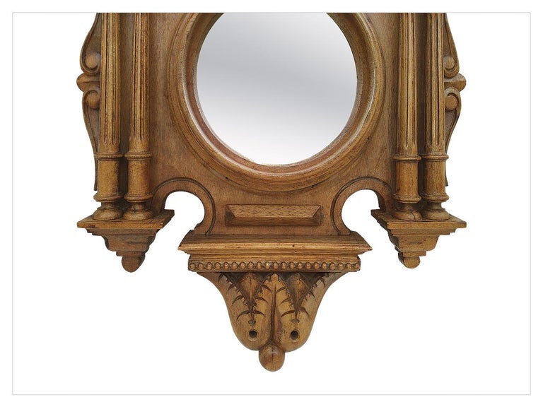 Antique Carved Wood Round Mirror, Renaissance Style, circa 1930 In Good Condition For Sale In Paris, FR
