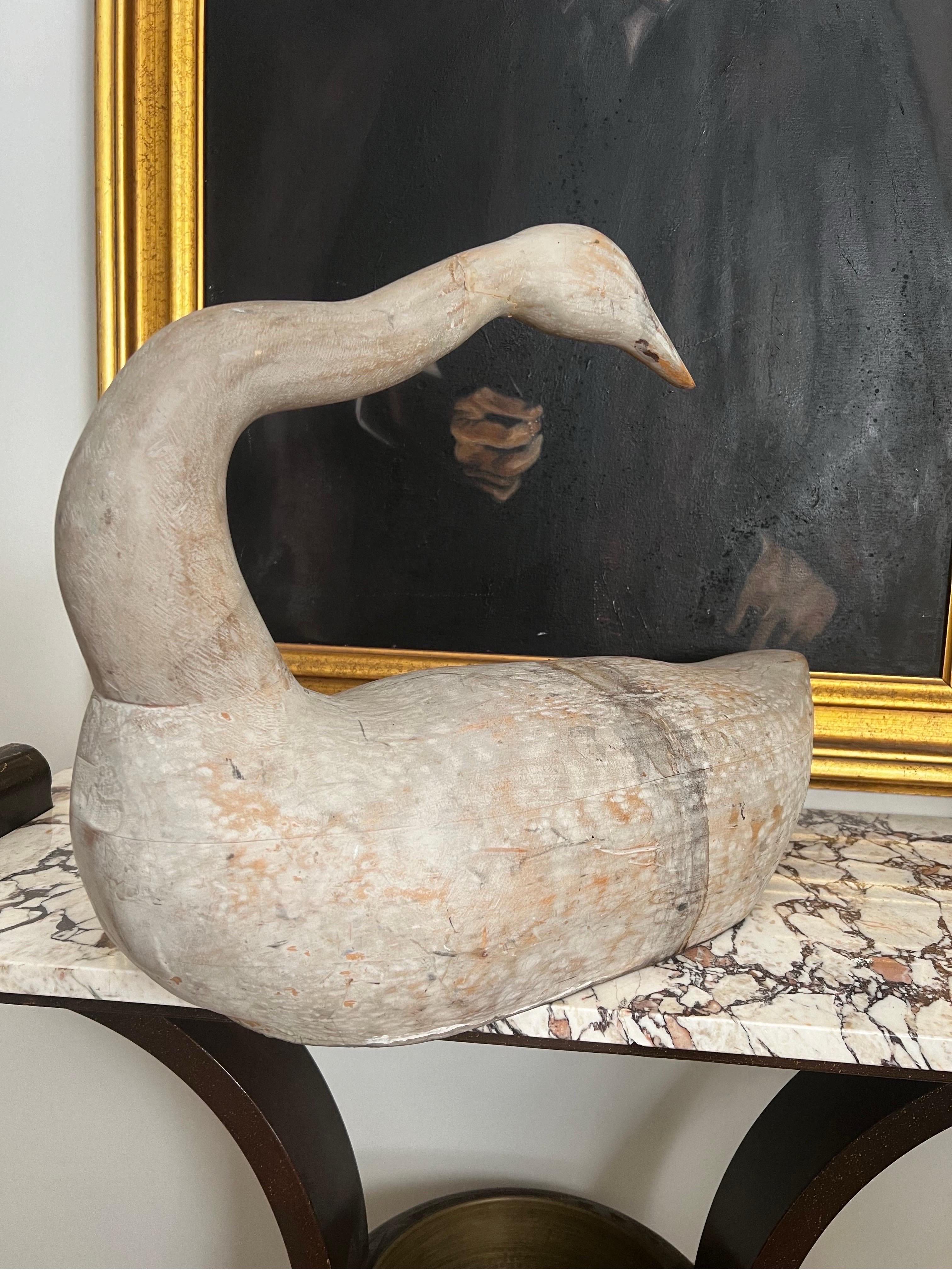 Antico cigno in legno intagliato Preen - stile Gus Wilson / Frank Finney In condizioni buone in vendita a Los Angeles, CA