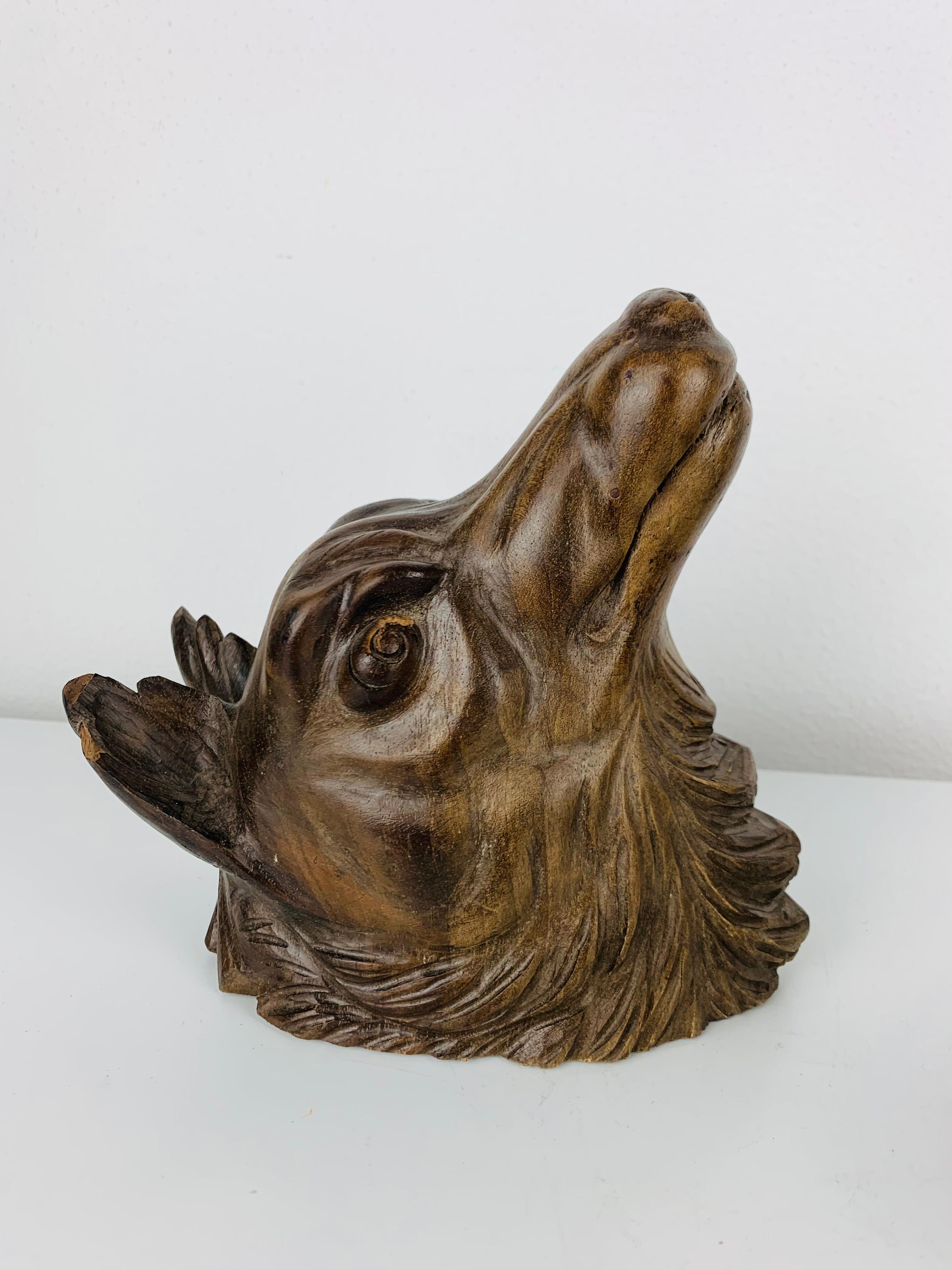 Antica testa di lupo e di cinghiale in legno intagliato, sculture in legno, arte popolare in vendita 5