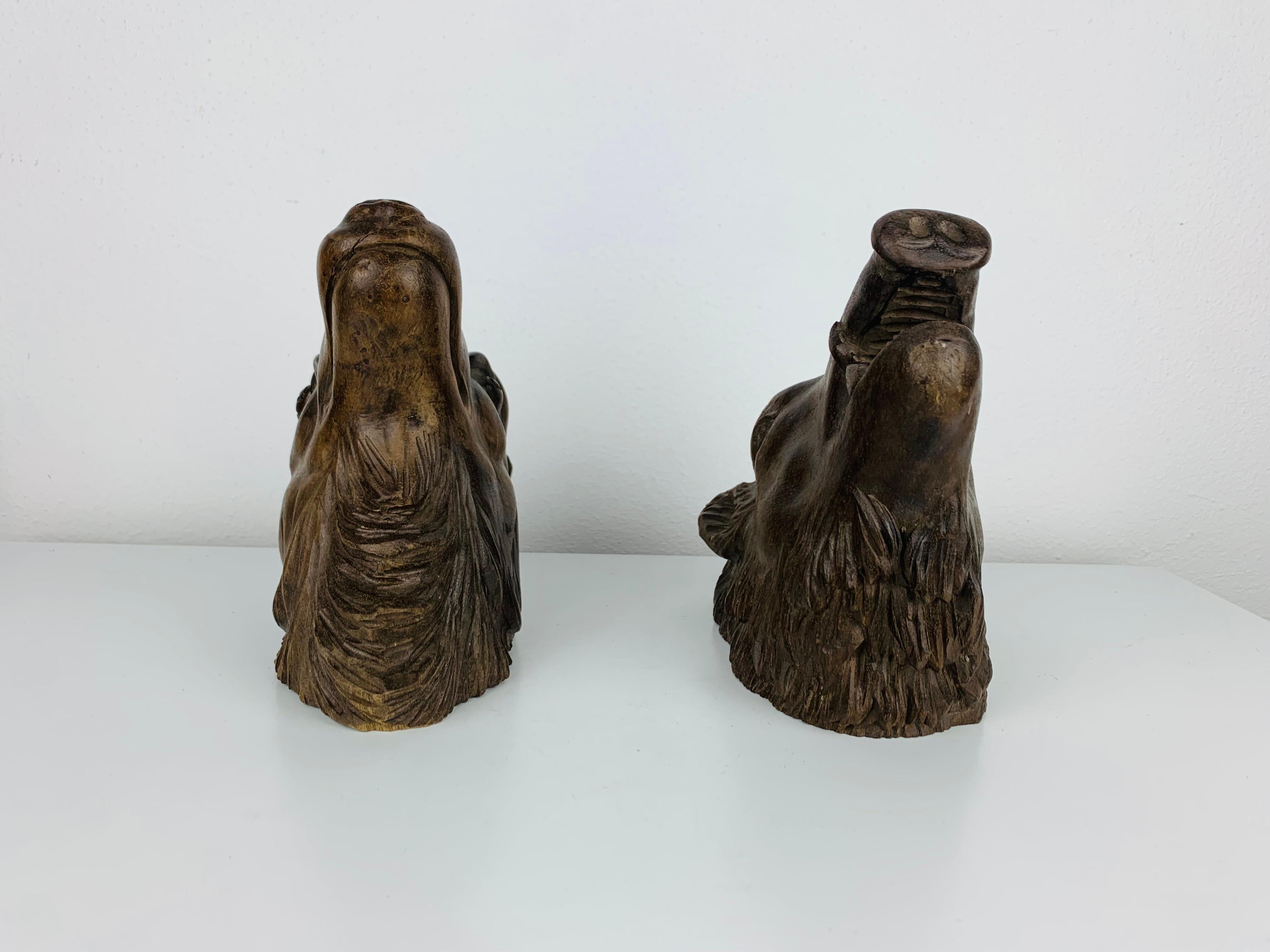 Antica testa di lupo e di cinghiale in legno intagliato, sculture in legno, arte popolare In condizioni buone in vendita a BELFORT, FR