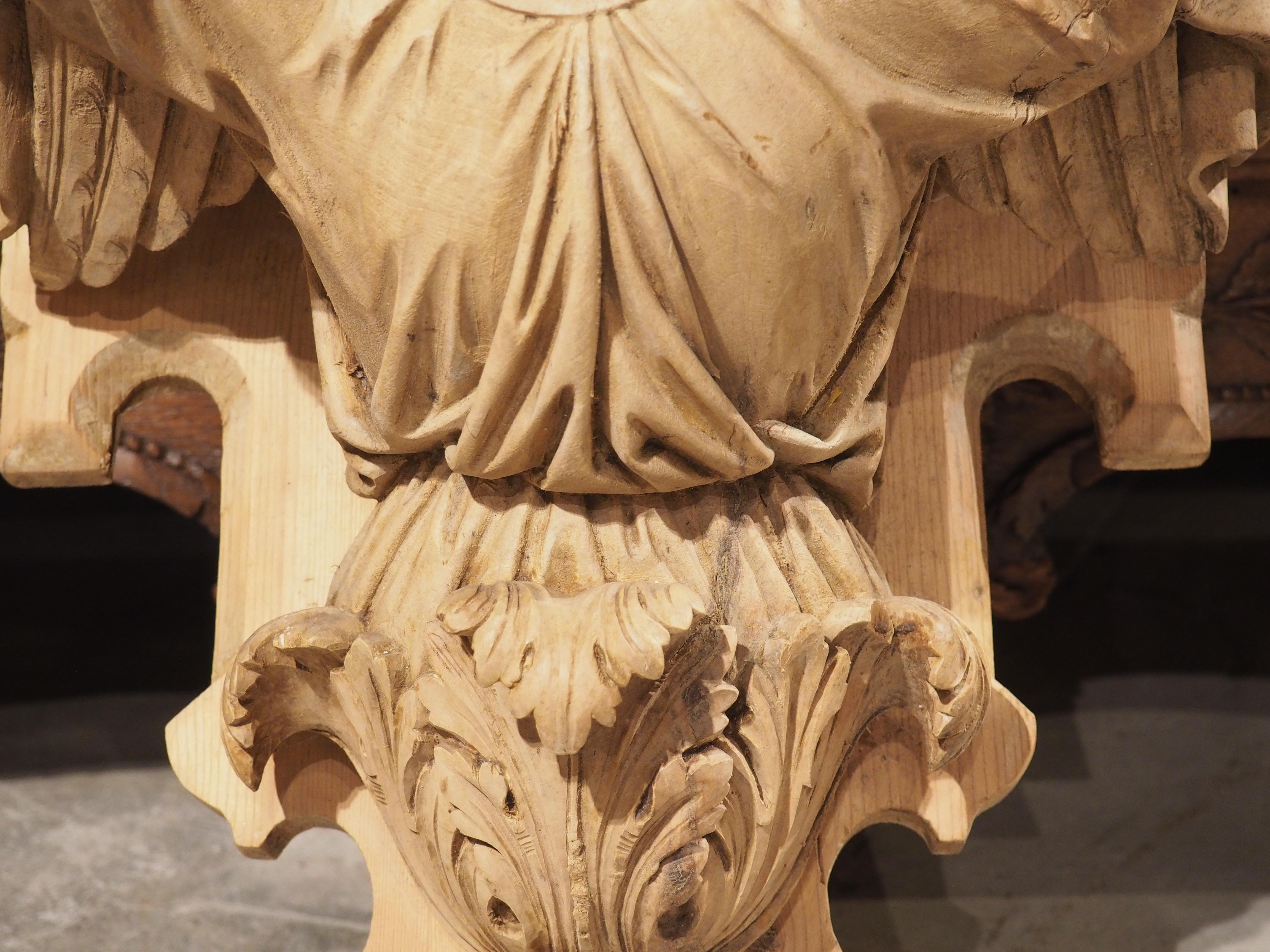 Antike geschnitzte hölzerne Engelskonsole aus Frankreich, um 1880 (Holz) im Angebot